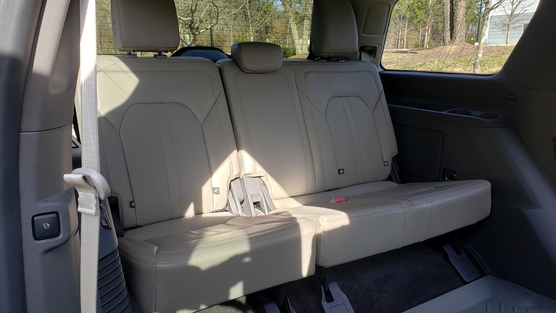 Used 2018 Ford EXPEDITION LIMITED 4X4 / NAV / PANO-ROOF / 3-ROW / DRVR ASST / REARVIEW for sale Sold at Formula Imports in Charlotte NC 28227 27