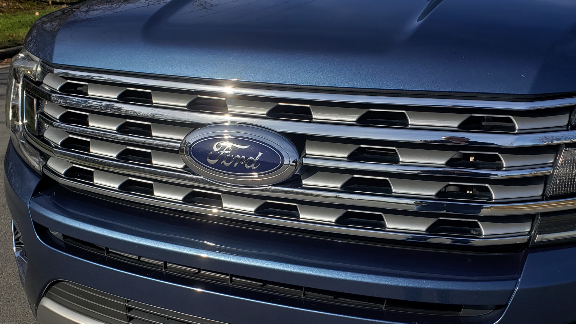 Used 2018 Ford EXPEDITION LIMITED 4X4 / NAV / PANO-ROOF / 3-ROW / DRVR ASST / REARVIEW for sale Sold at Formula Imports in Charlotte NC 28227 34