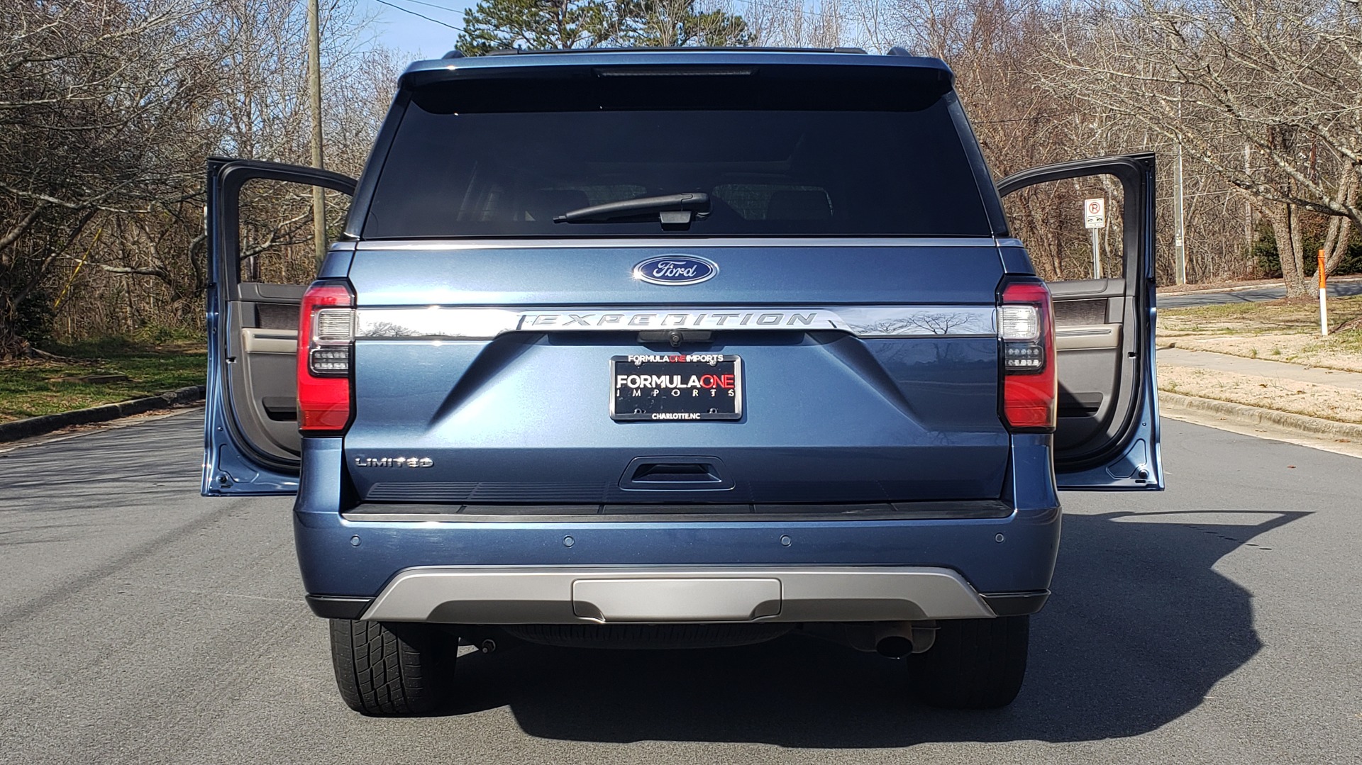 Used 2018 Ford EXPEDITION LIMITED 4X4 / NAV / PANO-ROOF / 3-ROW / DRVR ASST / REARVIEW for sale Sold at Formula Imports in Charlotte NC 28227 39