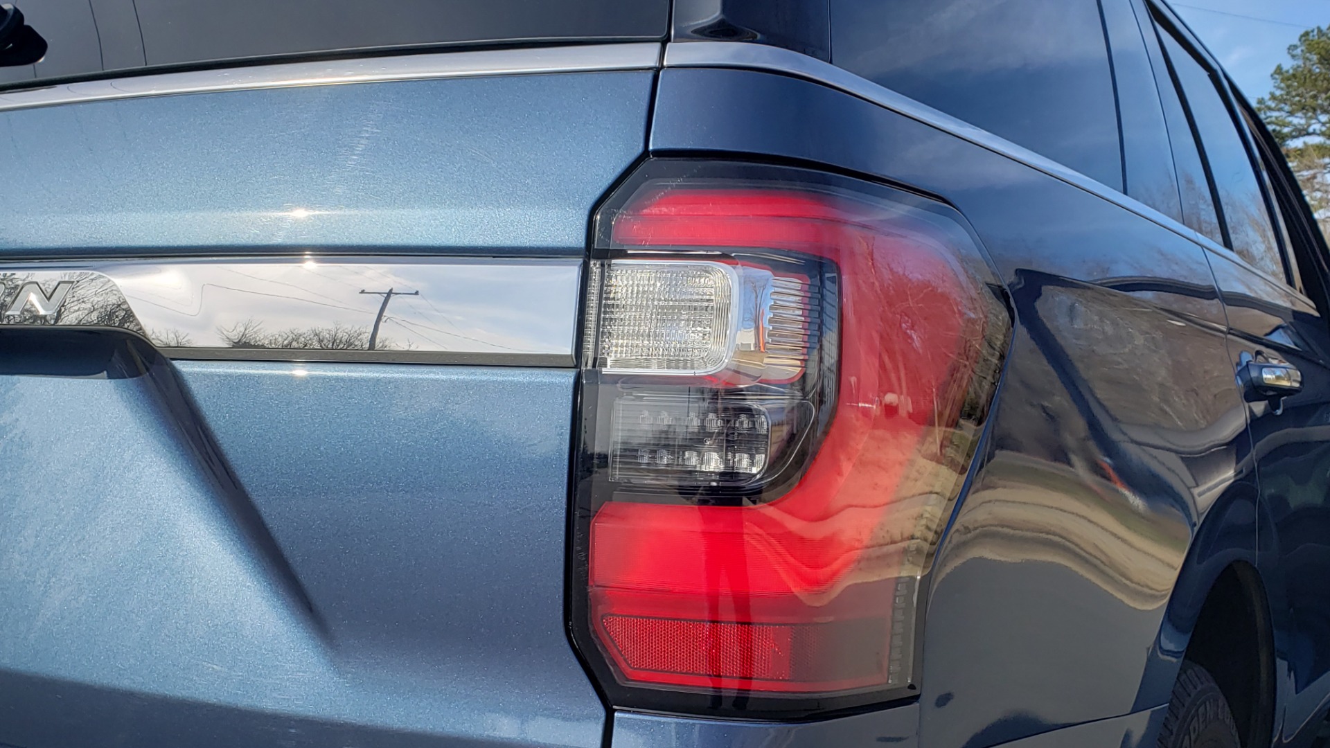 Used 2018 Ford EXPEDITION LIMITED 4X4 / NAV / PANO-ROOF / 3-ROW / DRVR ASST / REARVIEW for sale Sold at Formula Imports in Charlotte NC 28227 41