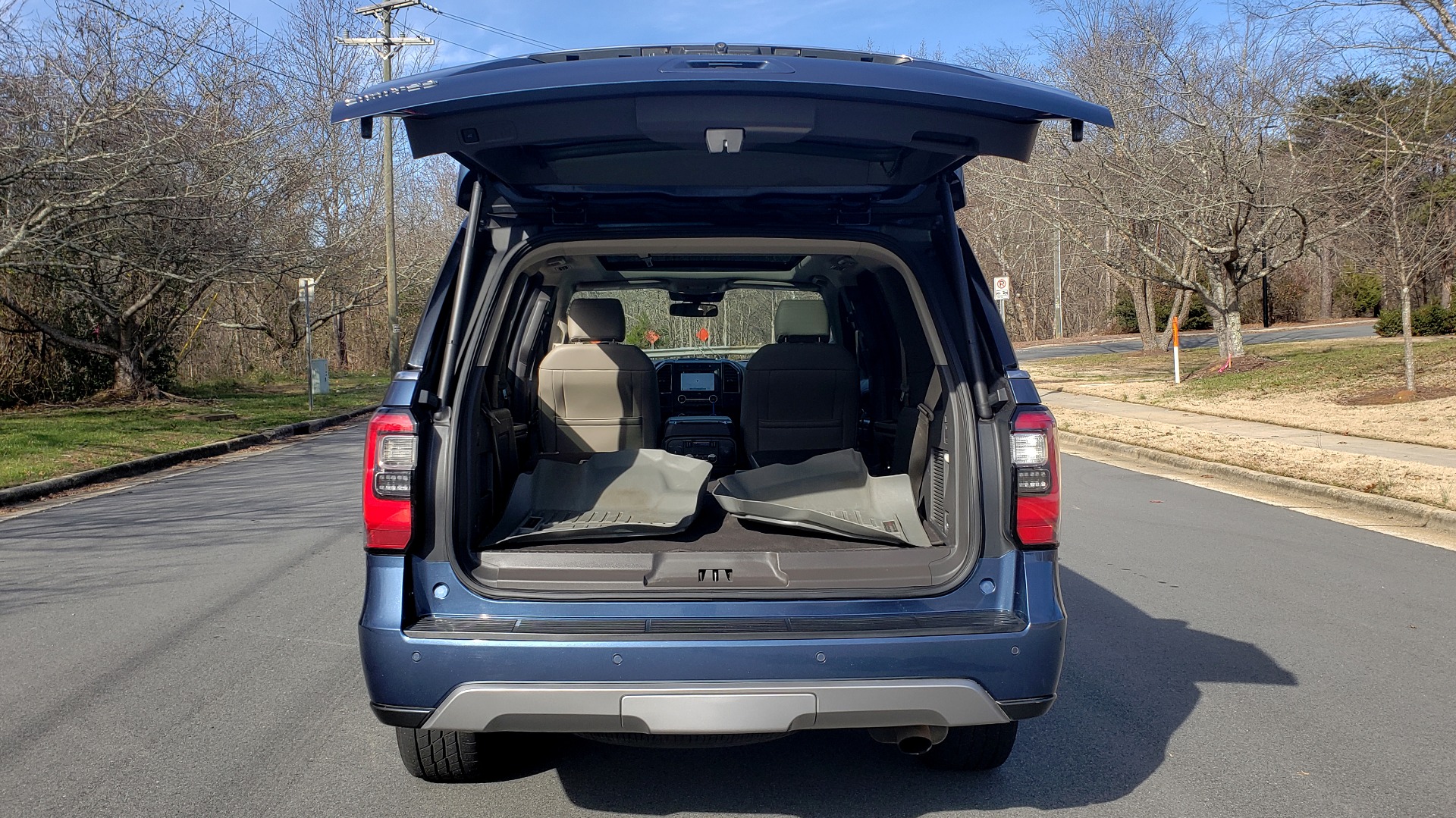 Used 2018 Ford EXPEDITION LIMITED 4X4 / NAV / PANO-ROOF / 3-ROW / DRVR ASST / REARVIEW for sale Sold at Formula Imports in Charlotte NC 28227 44