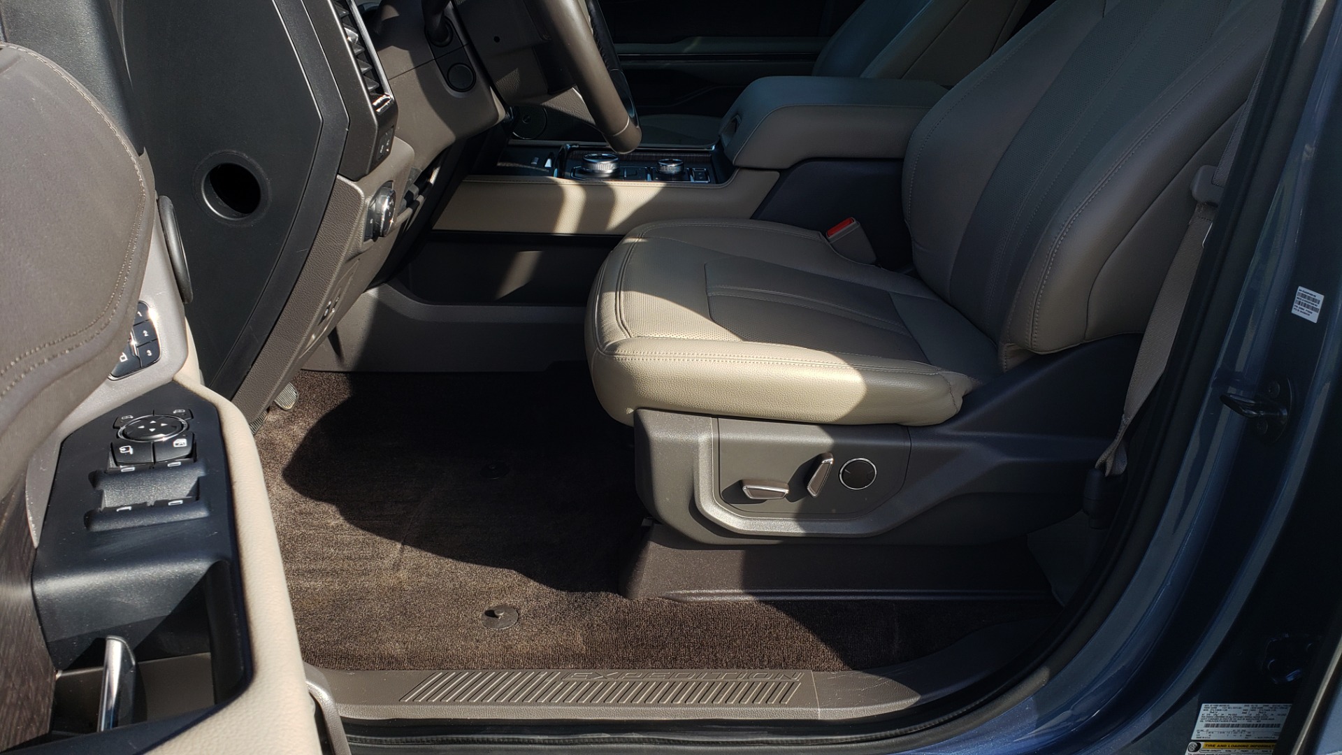 Used 2018 Ford EXPEDITION LIMITED 4X4 / NAV / PANO-ROOF / 3-ROW / DRVR ASST / REARVIEW for sale Sold at Formula Imports in Charlotte NC 28227 50