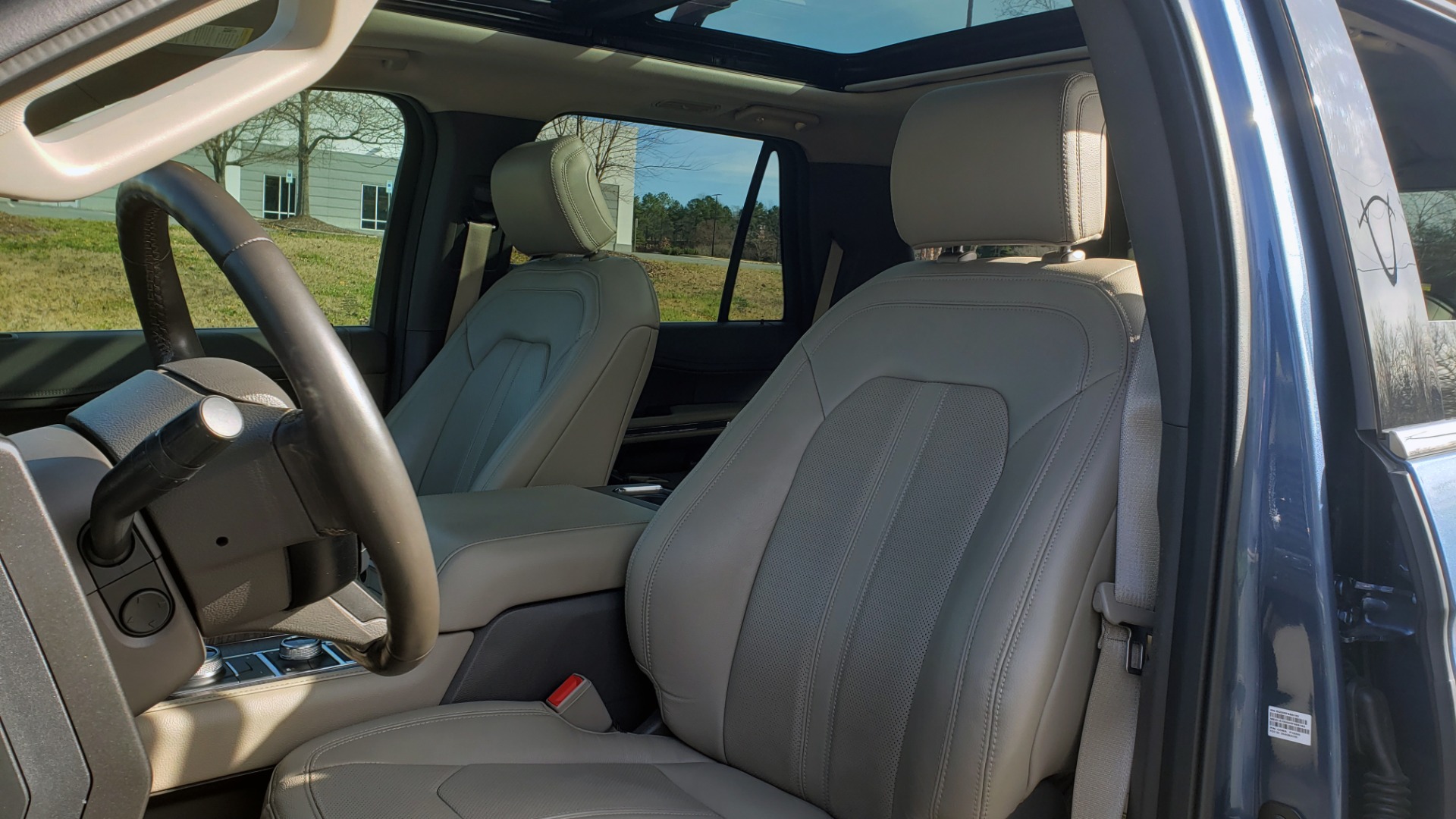 Used 2018 Ford EXPEDITION LIMITED 4X4 / NAV / PANO-ROOF / 3-ROW / DRVR ASST / REARVIEW for sale Sold at Formula Imports in Charlotte NC 28227 51