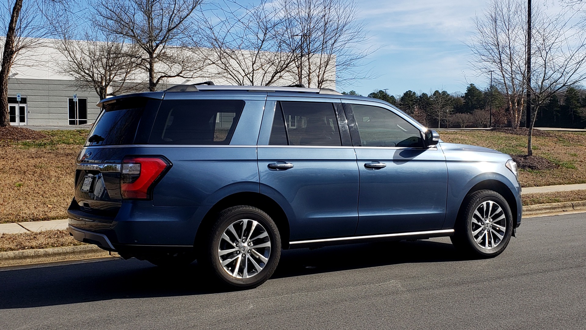 Used 2018 Ford EXPEDITION LIMITED 4X4 / NAV / PANO-ROOF / 3-ROW / DRVR ASST / REARVIEW for sale Sold at Formula Imports in Charlotte NC 28227 7