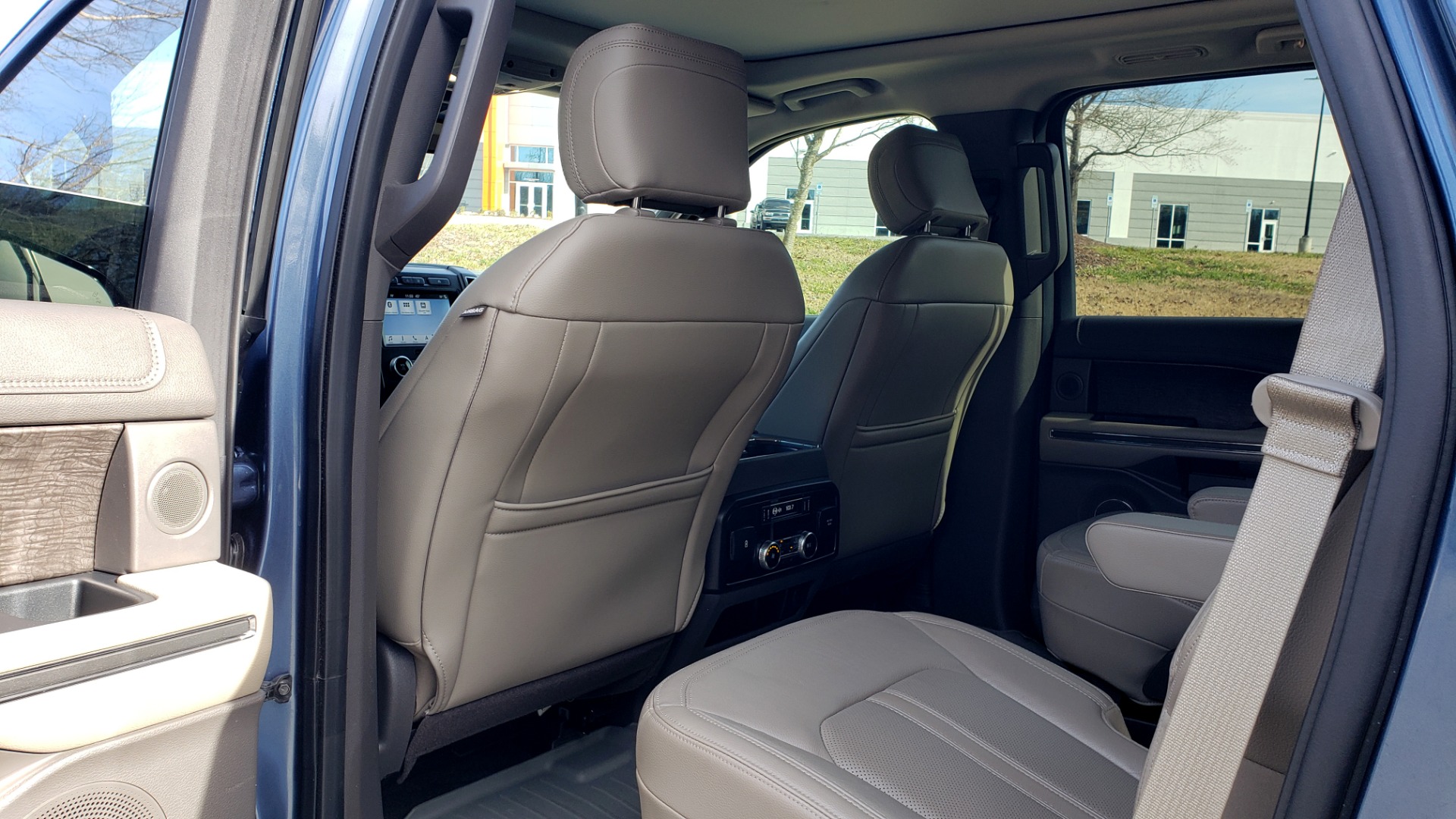 Used 2018 Ford EXPEDITION LIMITED 4X4 / NAV / PANO-ROOF / 3-ROW / DRVR ASST / REARVIEW for sale Sold at Formula Imports in Charlotte NC 28227 77