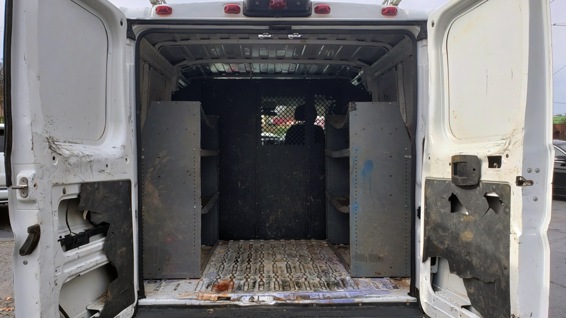 Used 2016 Ram PROMASTER CARGO VAN 136 WB / LOW ROOF / 3.6L V6 / 6-SPD AUTO / REARVIEW for sale Sold at Formula Imports in Charlotte NC 28227 20