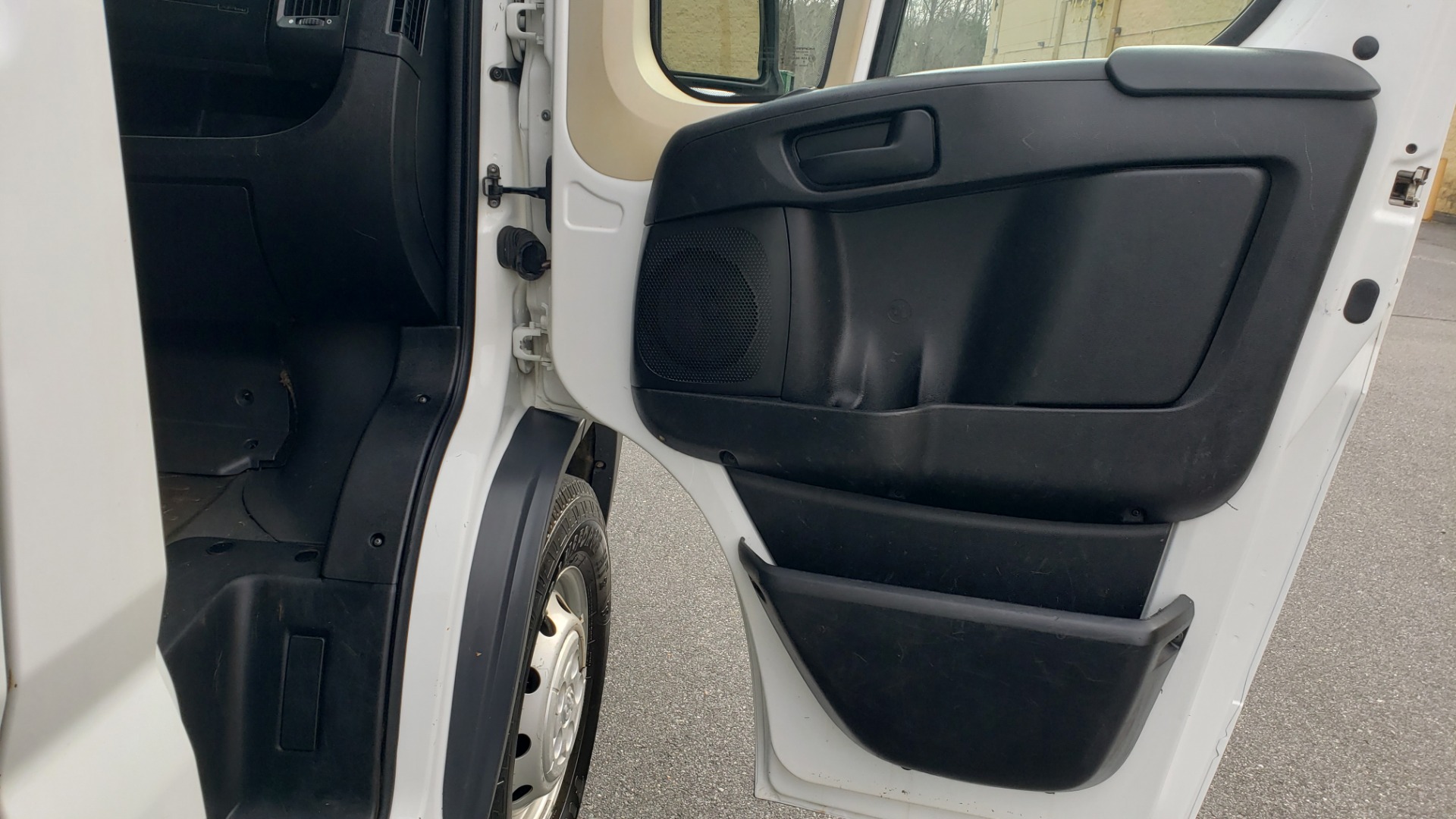 Used 2016 Ram PROMASTER CARGO VAN 136 WB / LOW ROOF / 3.6L V6 / 6-SPD AUTO / REARVIEW for sale Sold at Formula Imports in Charlotte NC 28227 35