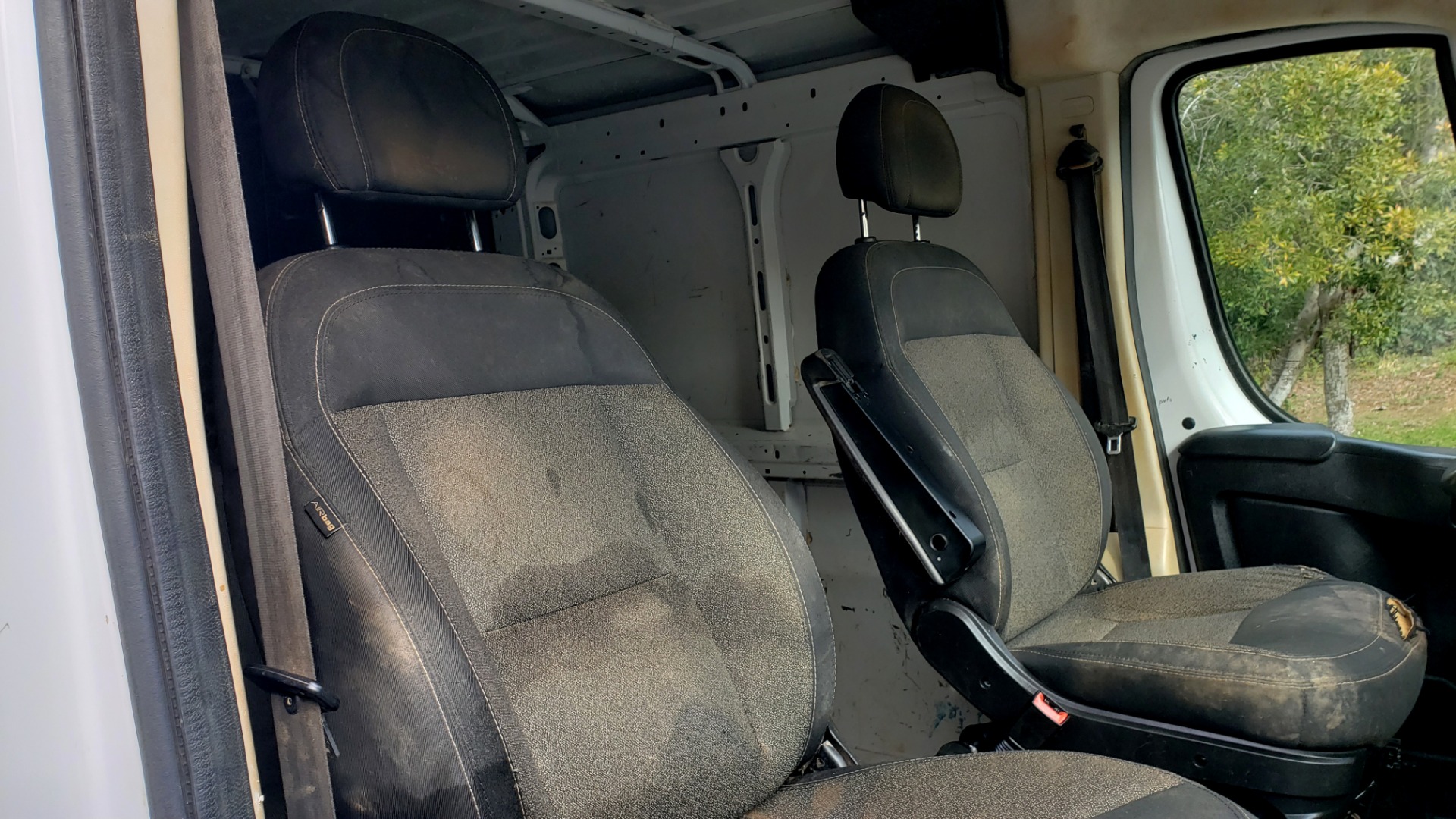 Used 2016 Ram PROMASTER CARGO VAN 136 WB / LOW ROOF / 3.6L V6 / 6-SPD AUTO / REARVIEW for sale Sold at Formula Imports in Charlotte NC 28227 38