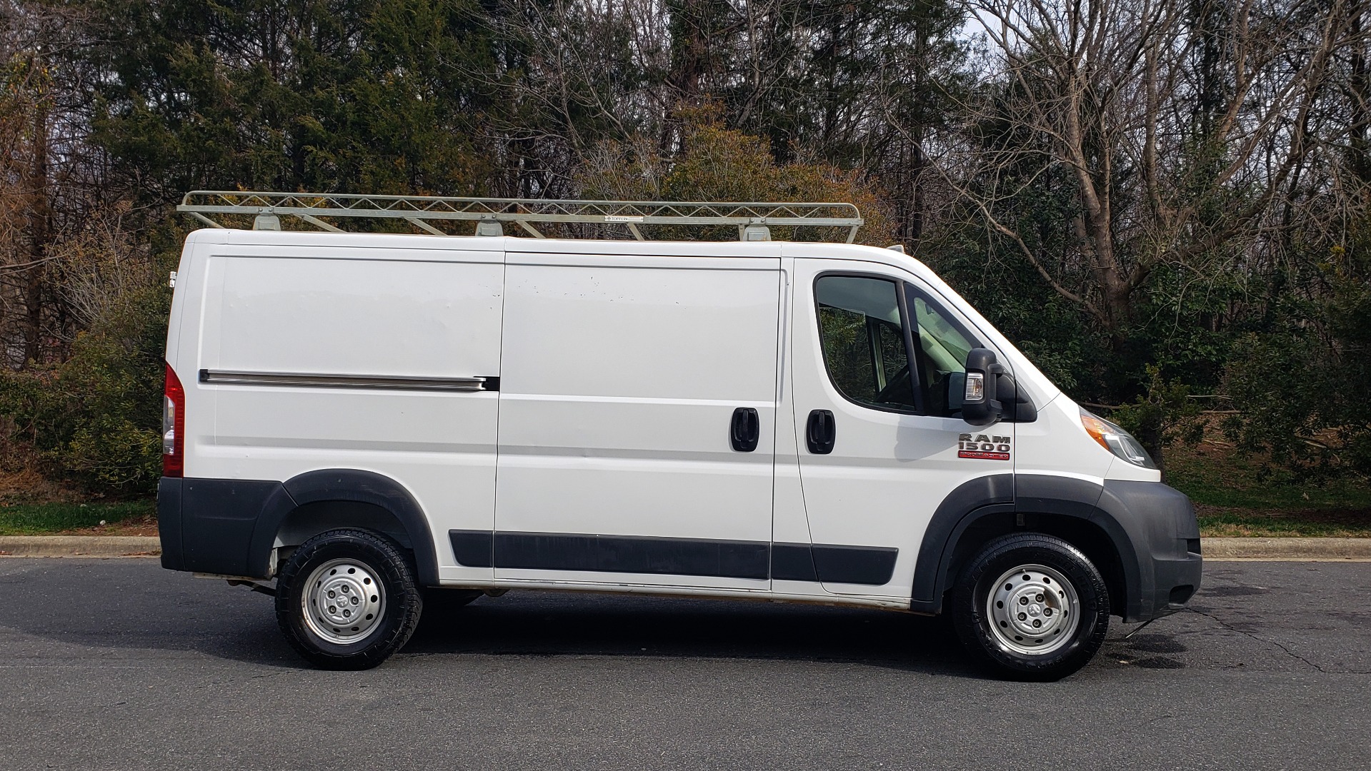 Used 2016 Ram PROMASTER CARGO VAN 136 WB / LOW ROOF / 3.6L V6 / 6-SPD AUTO / REARVIEW for sale Sold at Formula Imports in Charlotte NC 28227 4
