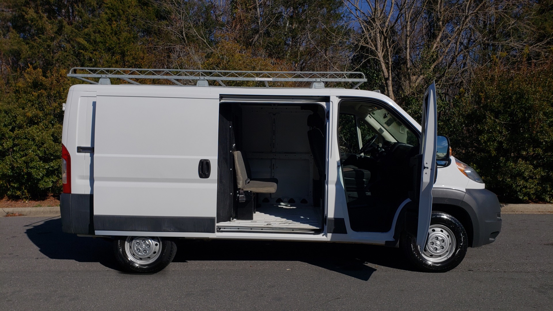 Used 2016 Ram PROMASTER CARGO VAN 136 WB / LOW ROOF / 3.6L V6 / 6-SPD AUTO / REARVIEW for sale Sold at Formula Imports in Charlotte NC 28227 12