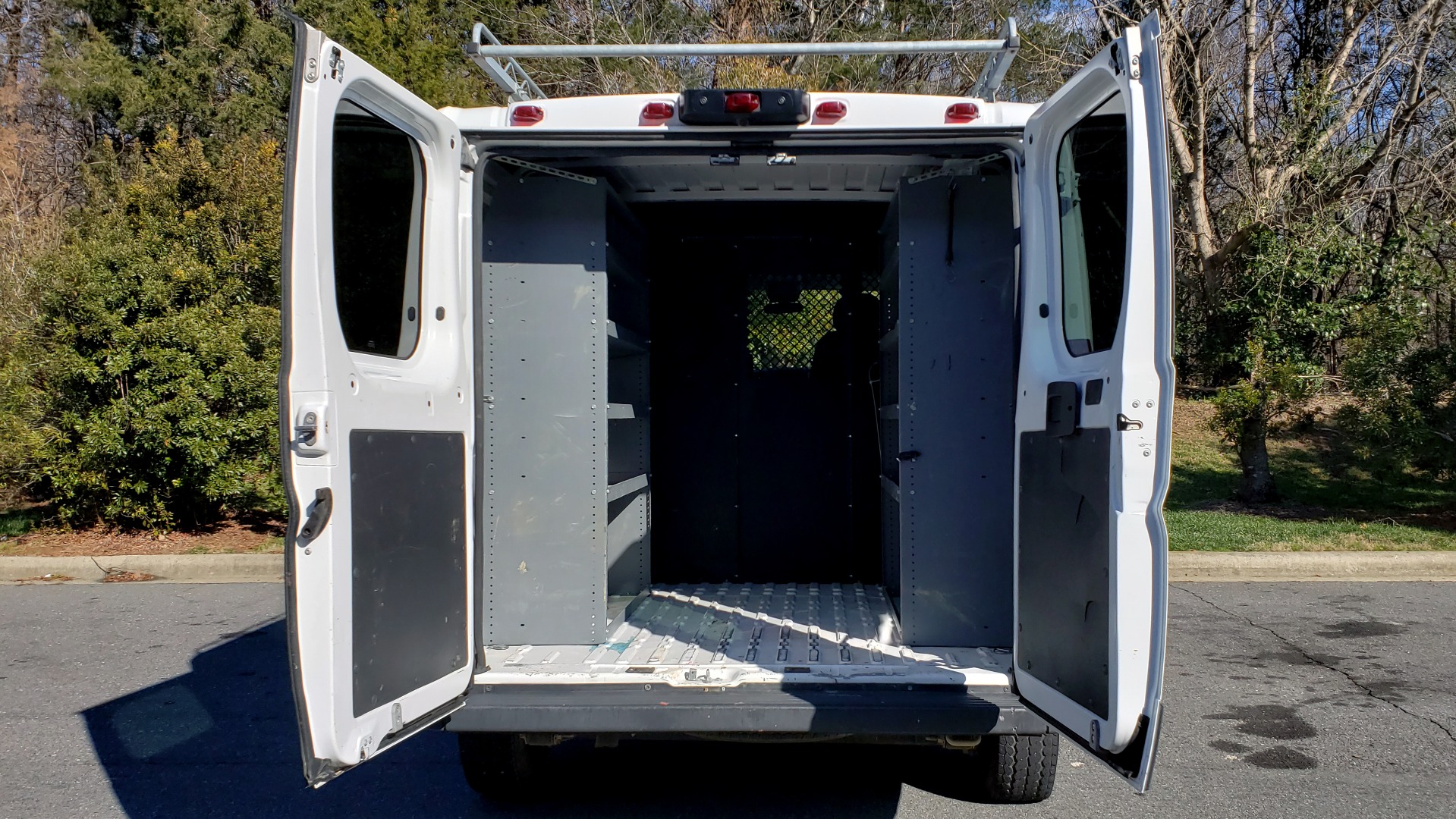 Used 2016 Ram PROMASTER CARGO VAN 136 WB / LOW ROOF / 3.6L V6 / 6-SPD AUTO / REARVIEW for sale Sold at Formula Imports in Charlotte NC 28227 24