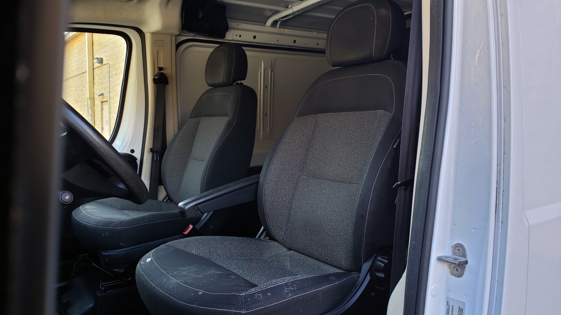 Used 2016 Ram PROMASTER CARGO VAN 136 WB / LOW ROOF / 3.6L V6 / 6-SPD AUTO / REARVIEW for sale Sold at Formula Imports in Charlotte NC 28227 31