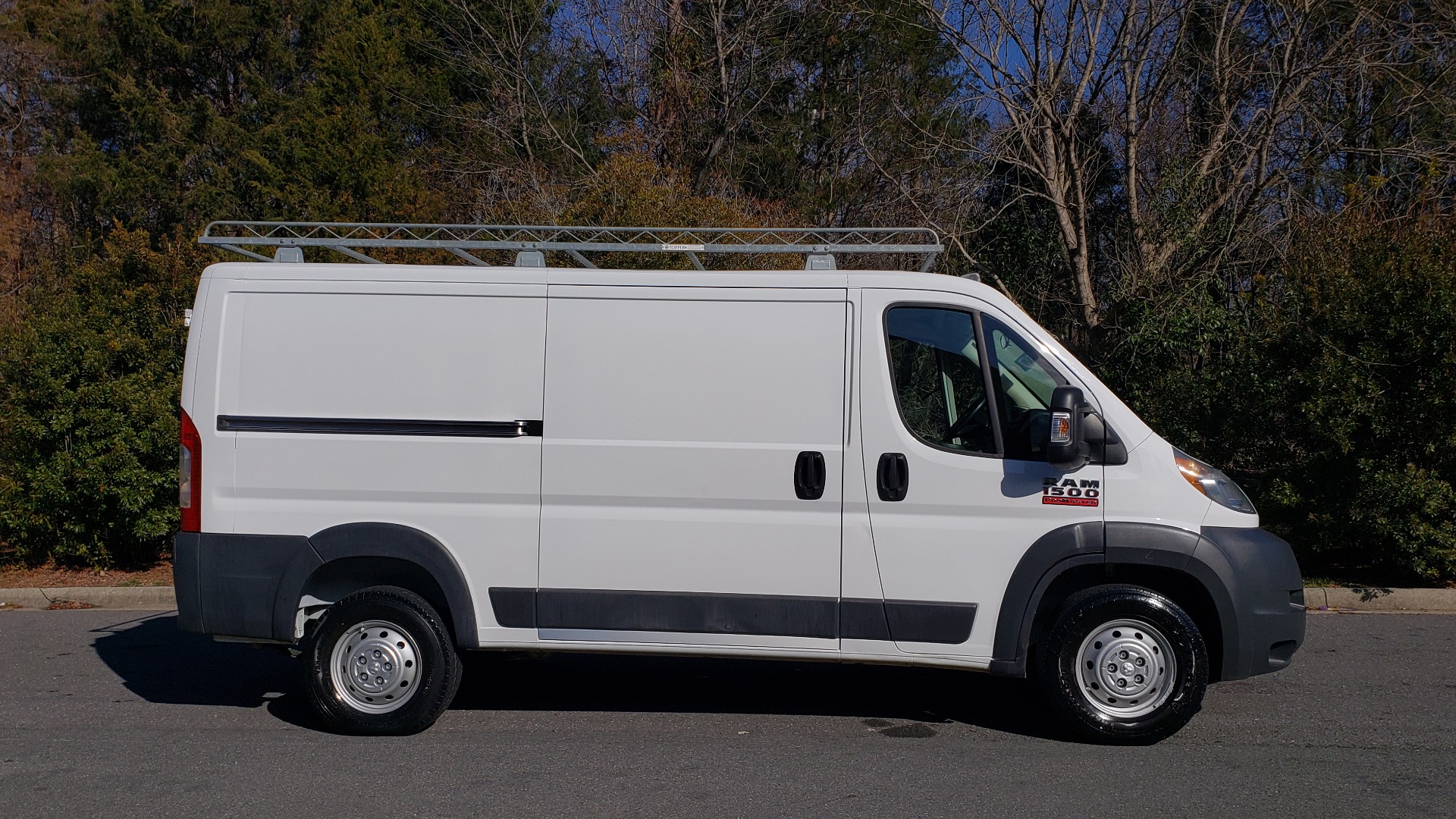 Used 2016 Ram PROMASTER CARGO VAN 136 WB / LOW ROOF / 3.6L V6 / 6-SPD AUTO / REARVIEW for sale Sold at Formula Imports in Charlotte NC 28227 5