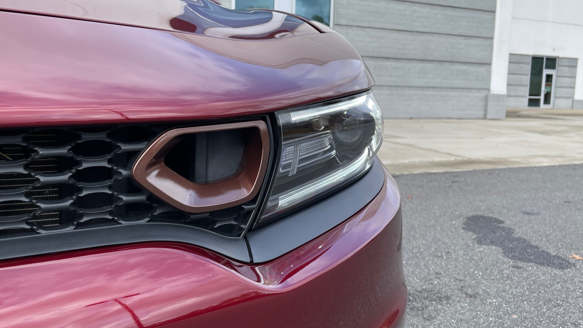 Used 2018 Dodge CHARGER SRT HELLCAT / 6.2L SC HEMI / NAV / BREMBO / PARK SENSE / BSD / REARVIEW for sale Sold at Formula Imports in Charlotte NC 28227 13