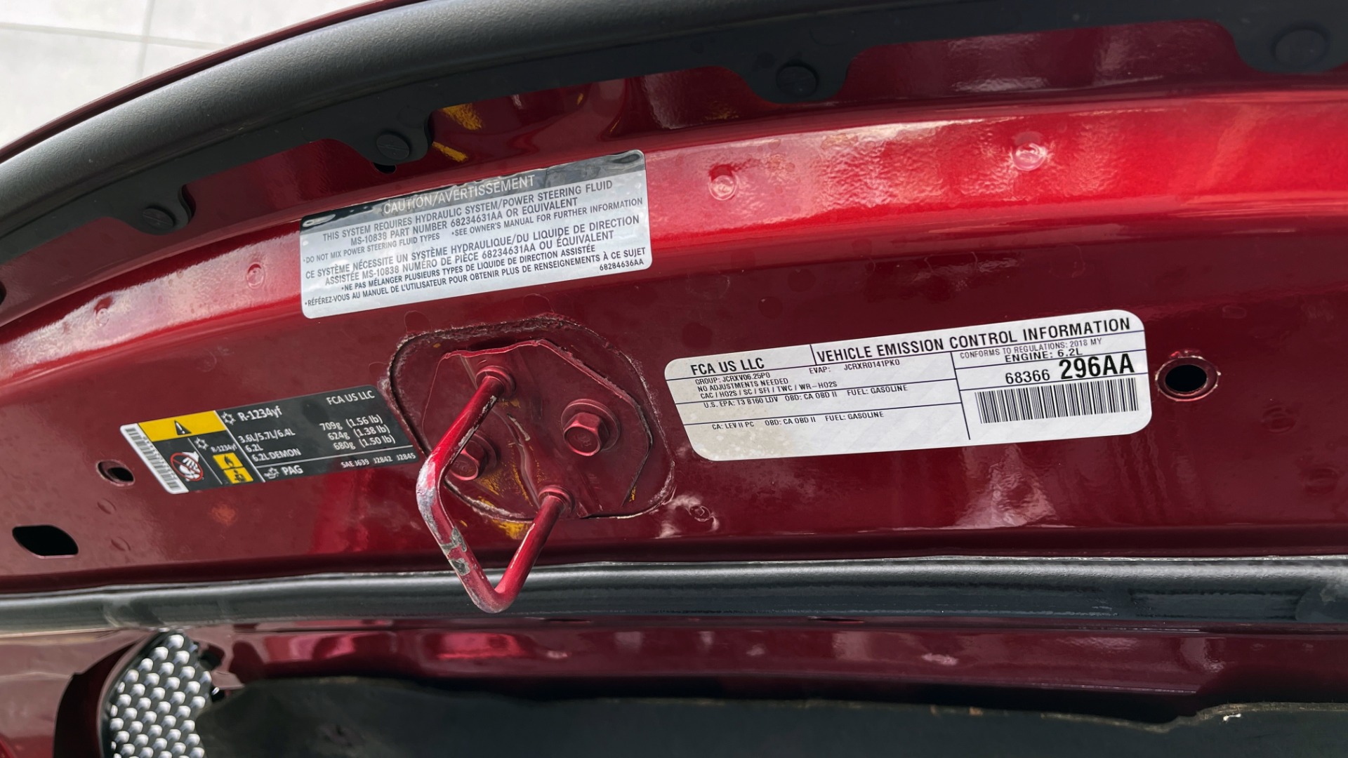 Used 2018 Dodge CHARGER SRT HELLCAT / 6.2L SC HEMI / NAV / BREMBO / PARK SENSE / BSD / REARVIEW for sale Sold at Formula Imports in Charlotte NC 28227 18