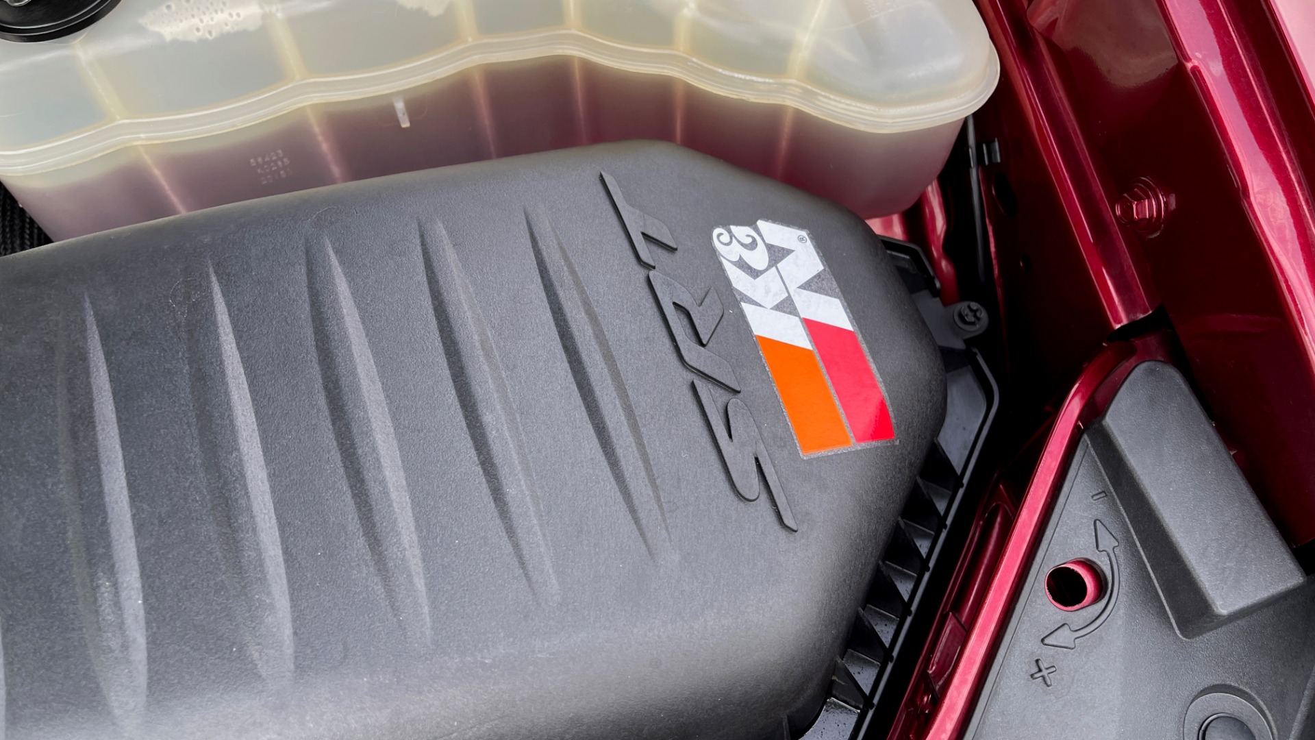 Used 2018 Dodge CHARGER SRT HELLCAT / 6.2L SC HEMI / NAV / BREMBO / PARK SENSE / BSD / REARVIEW for sale Sold at Formula Imports in Charlotte NC 28227 19