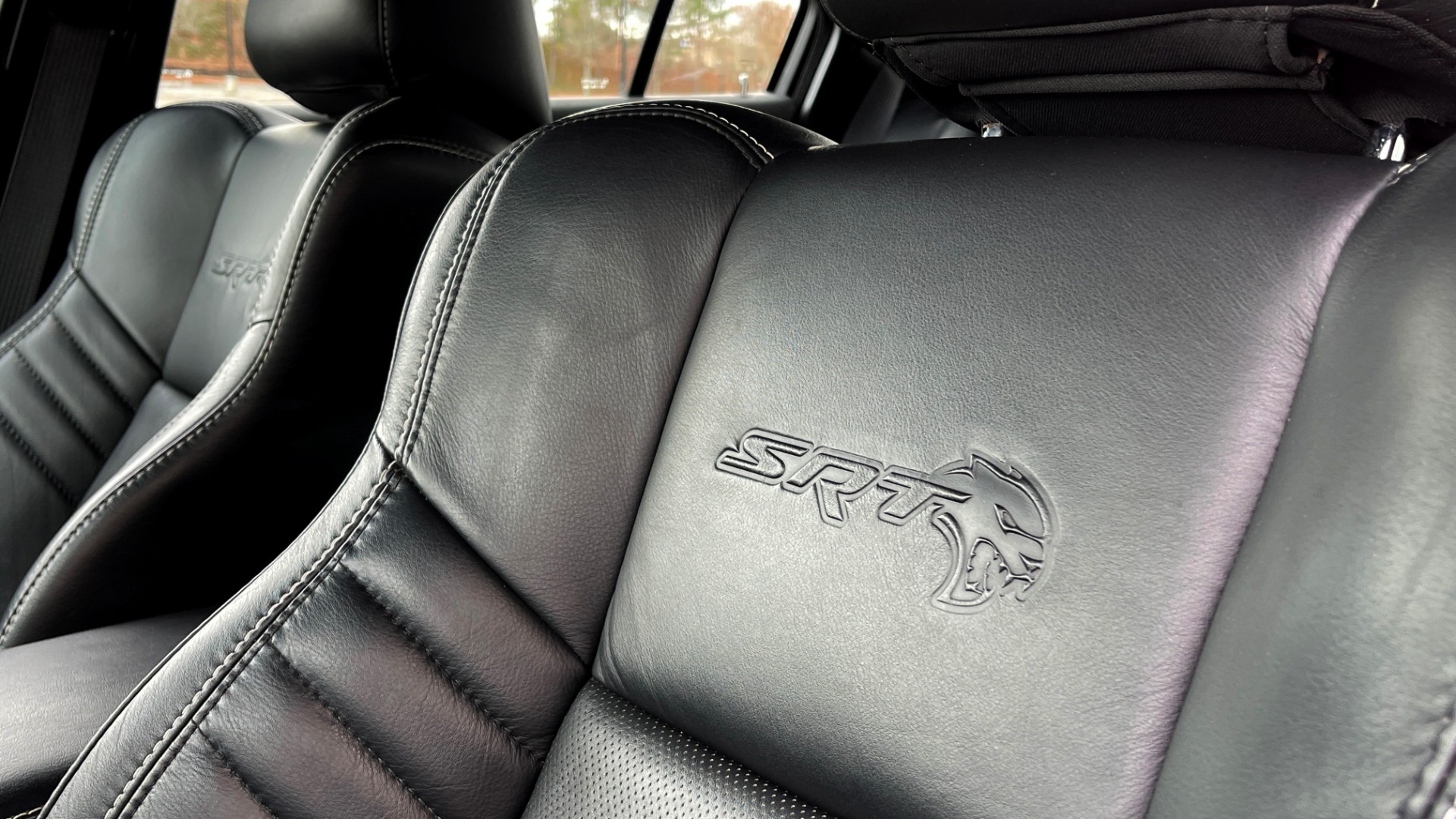 Used 2018 Dodge CHARGER SRT HELLCAT / 6.2L SC HEMI / NAV / BREMBO / PARK SENSE / BSD / REARVIEW for sale Sold at Formula Imports in Charlotte NC 28227 37