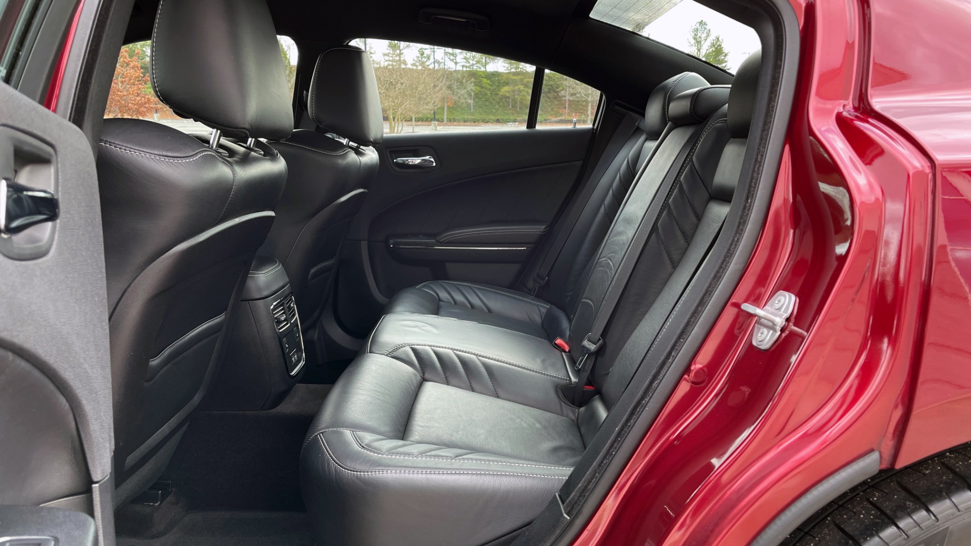 Used 2018 Dodge CHARGER SRT HELLCAT / 6.2L SC HEMI / NAV / BREMBO / PARK SENSE / BSD / REARVIEW for sale Sold at Formula Imports in Charlotte NC 28227 56