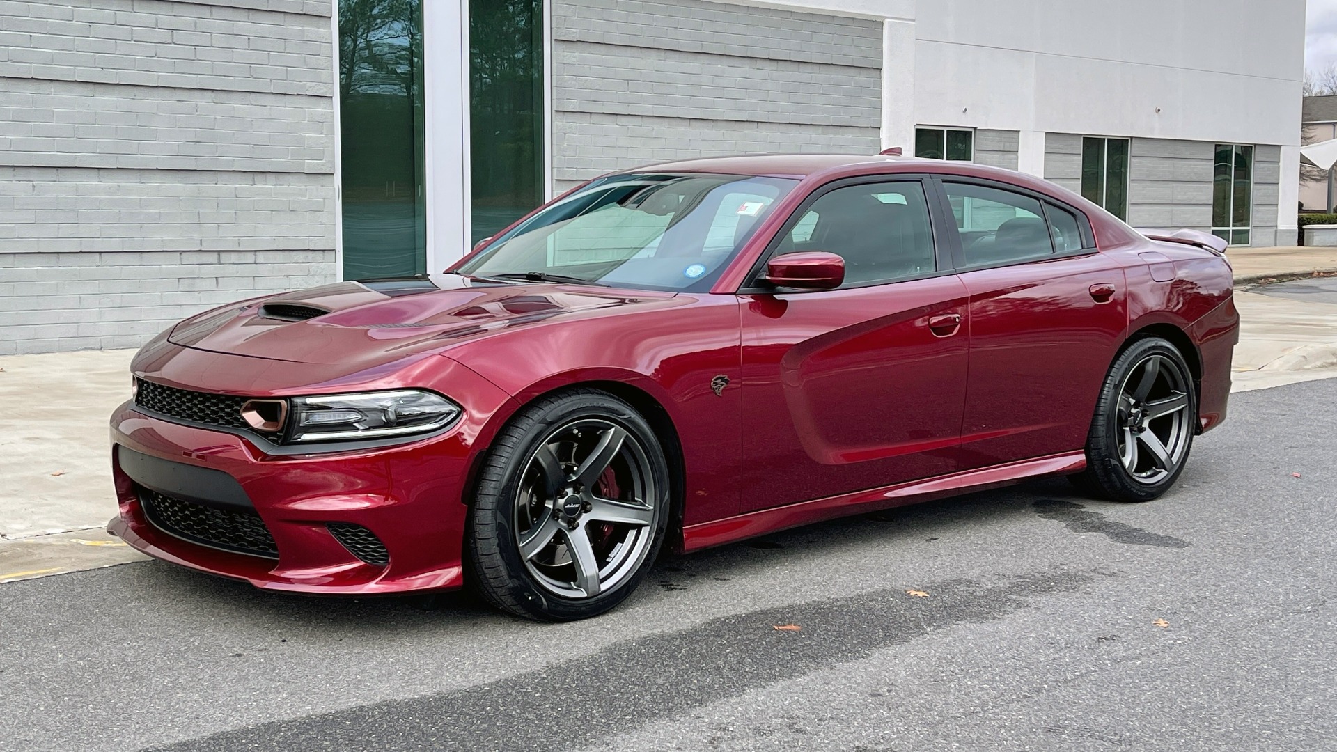 Used 2018 Dodge CHARGER SRT HELLCAT / 6.2L SC HEMI / NAV / BREMBO / PARK SENSE / BSD / REARVIEW for sale Sold at Formula Imports in Charlotte NC 28227 1
