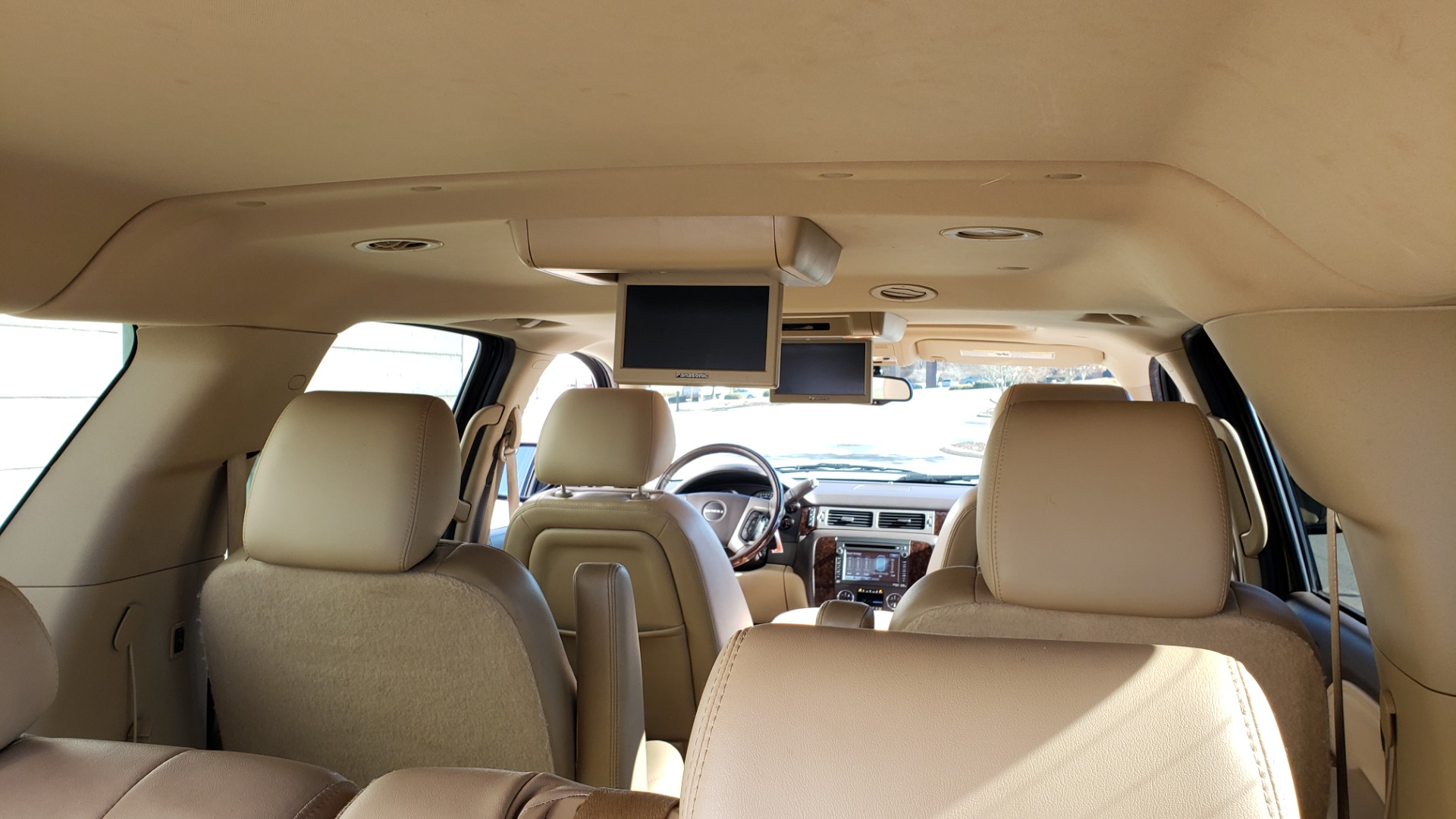 Used 2013 GMC YUKON XL DENALI / AWD / NAV / SUNROOF / 3-ROW / ENTERTAINMENT for sale Sold at Formula Imports in Charlotte NC 28227 17