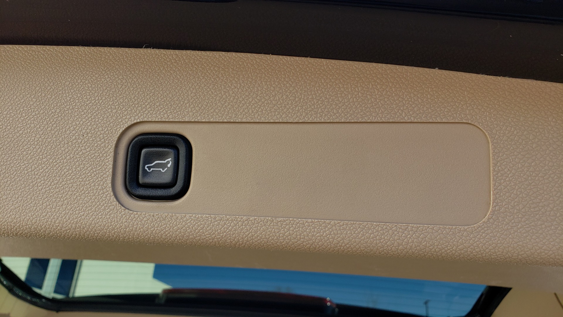 Used 2013 GMC YUKON XL DENALI / AWD / NAV / SUNROOF / 3-ROW / ENTERTAINMENT for sale Sold at Formula Imports in Charlotte NC 28227 18