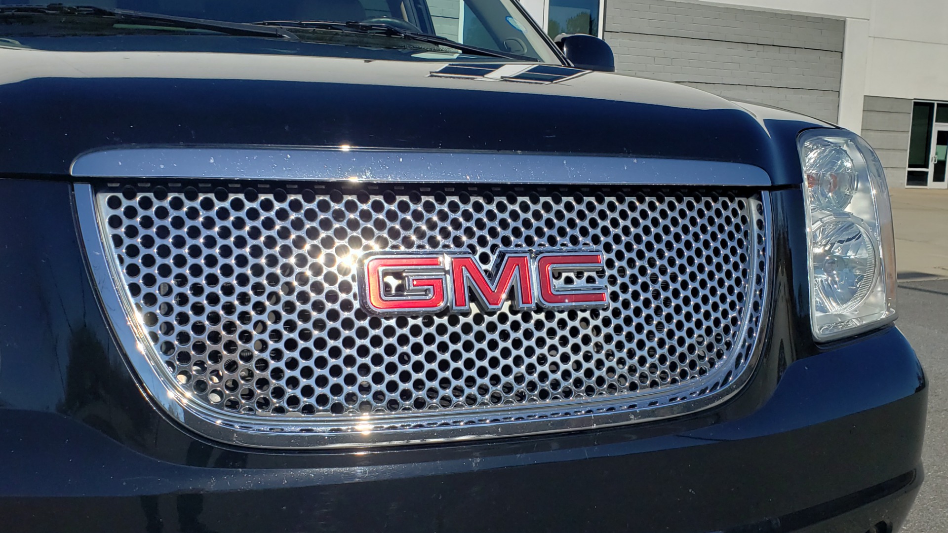 Used 2013 GMC YUKON XL DENALI / AWD / NAV / SUNROOF / 3-ROW / ENTERTAINMENT for sale Sold at Formula Imports in Charlotte NC 28227 22