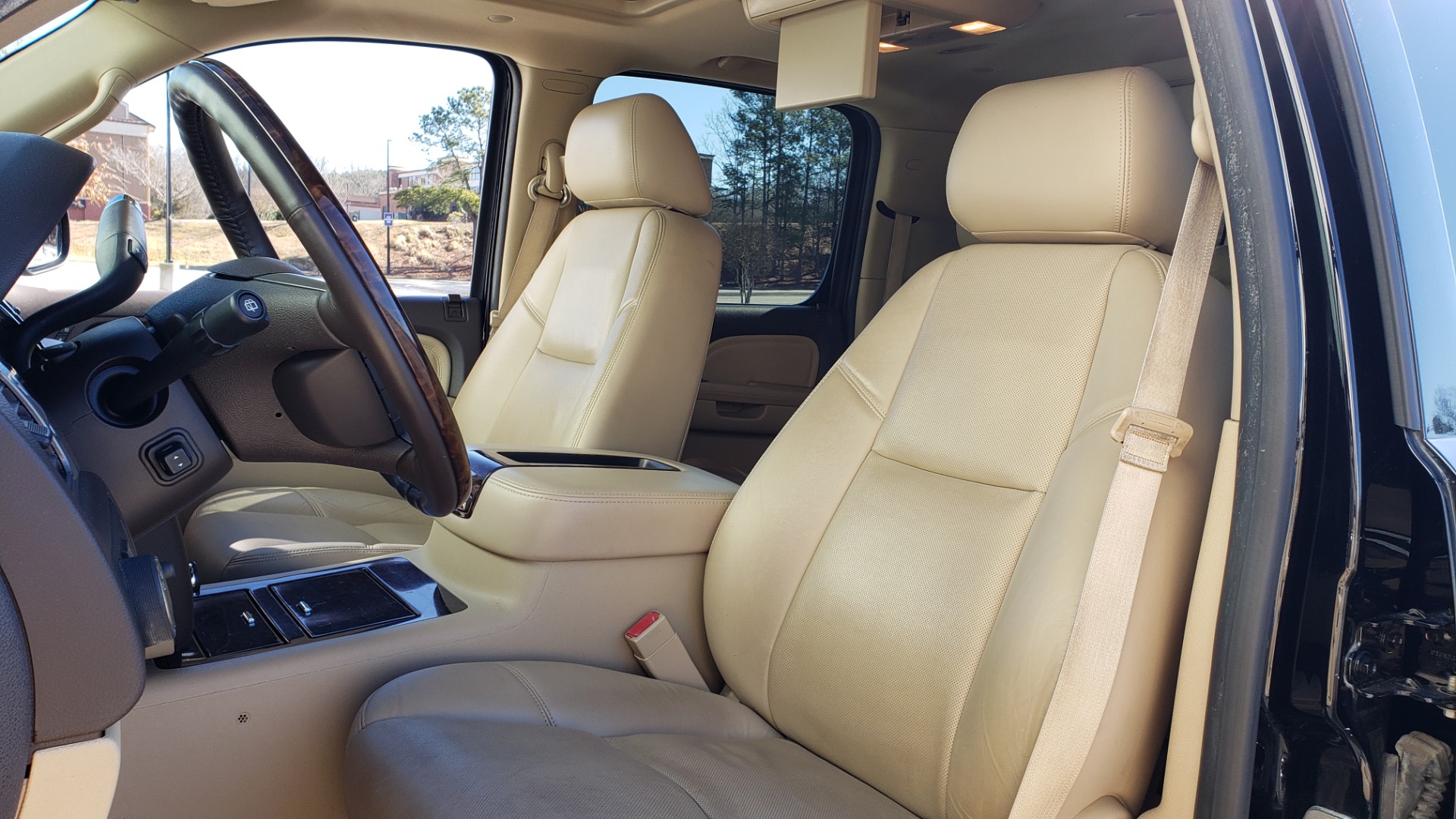 Used 2013 GMC YUKON XL DENALI / AWD / NAV / SUNROOF / 3-ROW / ENTERTAINMENT for sale Sold at Formula Imports in Charlotte NC 28227 35
