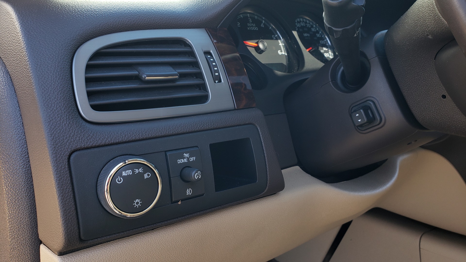 Used 2013 GMC YUKON XL DENALI / AWD / NAV / SUNROOF / 3-ROW / ENTERTAINMENT for sale Sold at Formula Imports in Charlotte NC 28227 38