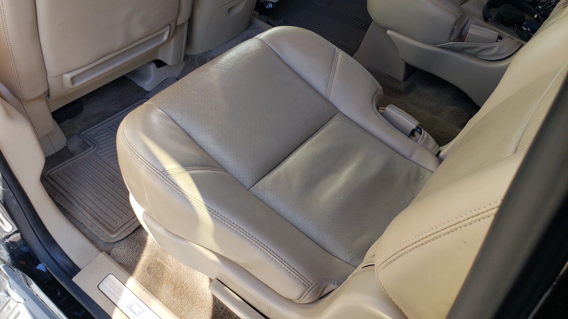 Used 2013 GMC YUKON XL DENALI / AWD / NAV / SUNROOF / 3-ROW / ENTERTAINMENT for sale Sold at Formula Imports in Charlotte NC 28227 58