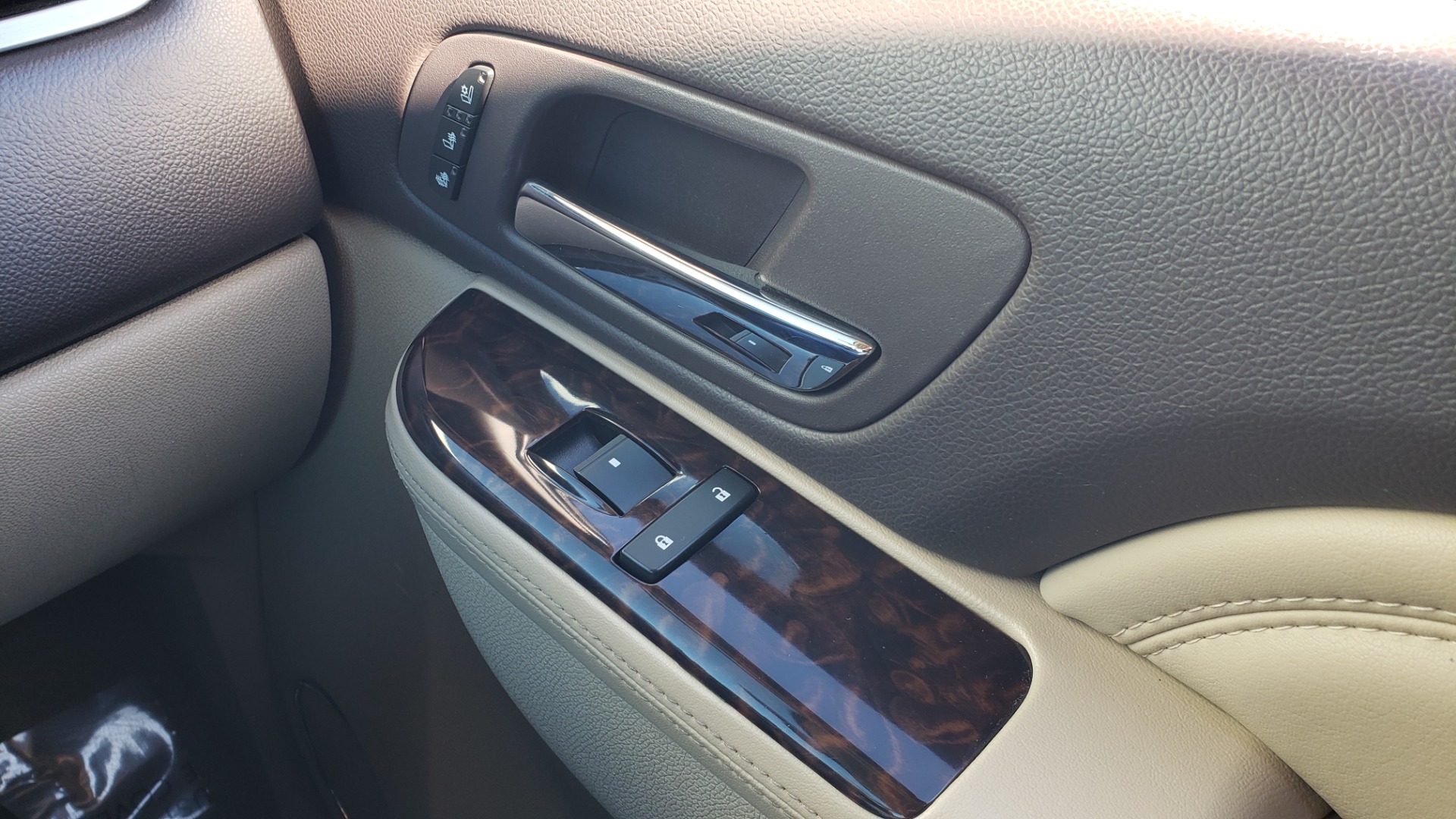 Used 2013 GMC YUKON XL DENALI / AWD / NAV / SUNROOF / 3-ROW / ENTERTAINMENT for sale Sold at Formula Imports in Charlotte NC 28227 68