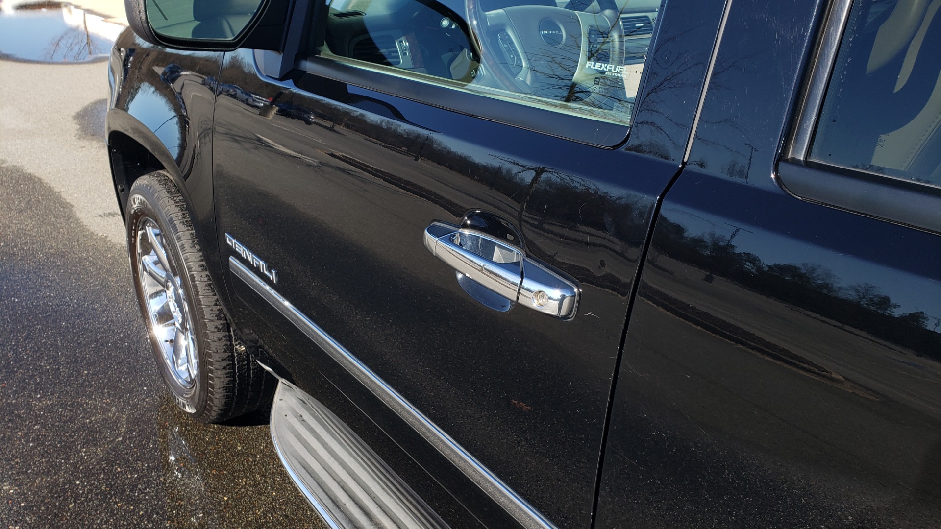 Used 2013 GMC YUKON XL DENALI / AWD / NAV / SUNROOF / 3-ROW / ENTERTAINMENT for sale Sold at Formula Imports in Charlotte NC 28227 7