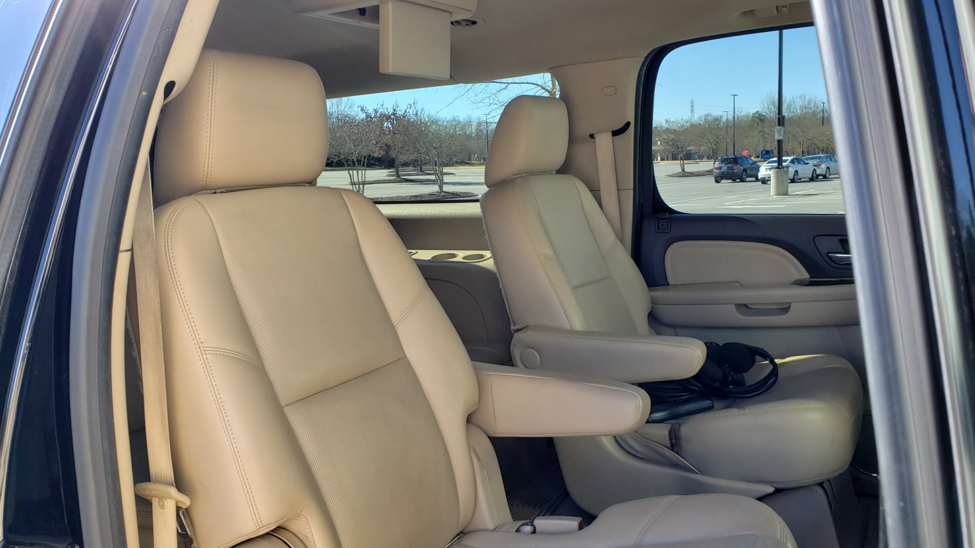 Used 2013 GMC YUKON XL DENALI / AWD / NAV / SUNROOF / 3-ROW / ENTERTAINMENT for sale Sold at Formula Imports in Charlotte NC 28227 71