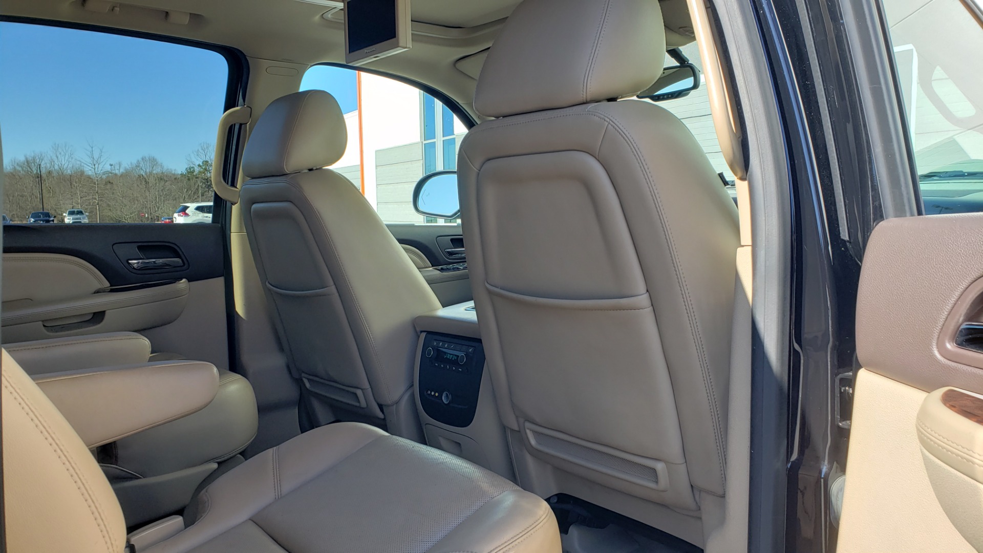 Used 2013 GMC YUKON XL DENALI / AWD / NAV / SUNROOF / 3-ROW / ENTERTAINMENT for sale Sold at Formula Imports in Charlotte NC 28227 72