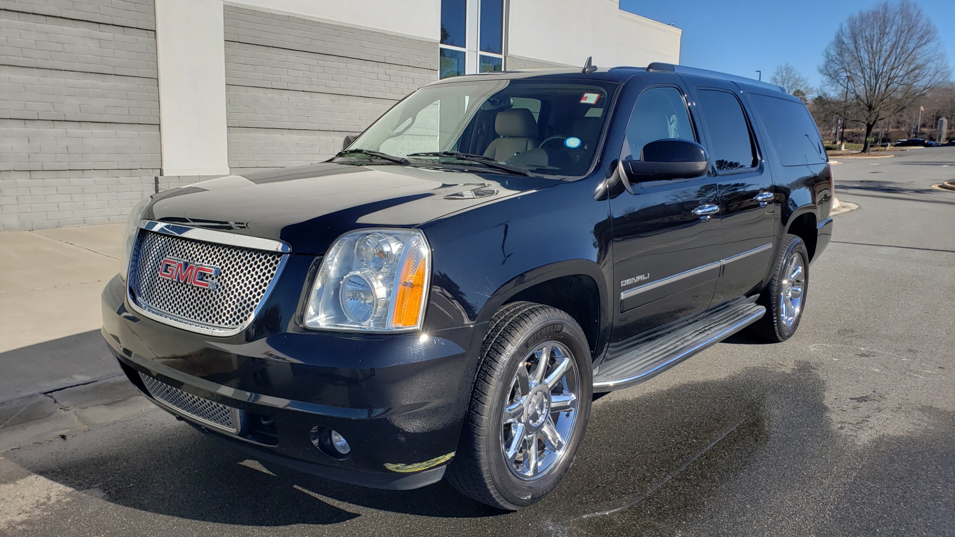 Used 2013 GMC YUKON XL DENALI / AWD / NAV / SUNROOF / 3-ROW / ENTERTAINMENT for sale Sold at Formula Imports in Charlotte NC 28227 1