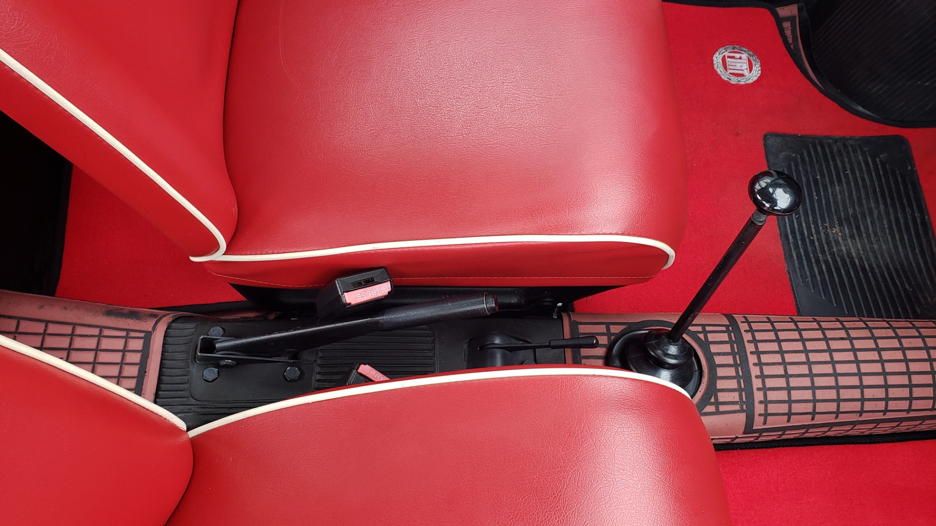Used 1968 FIAT 500 NUOVA / SOFT-TOP / LUGGAGE RACK / RESTORED, LIKE NEW for sale Sold at Formula Imports in Charlotte NC 28227 31
