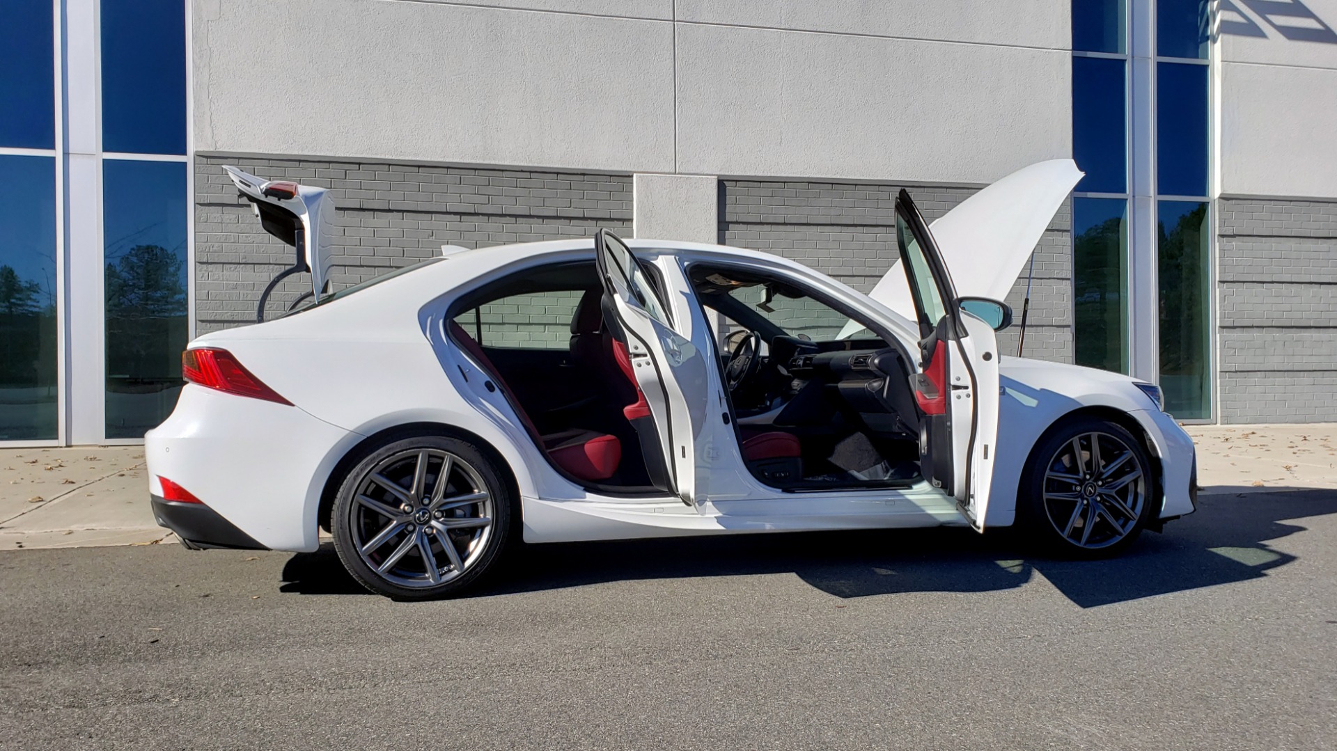 Used 2018 Lexus IS 300 F-SPORT / BSM / SUNROOF / REARVIEW / 18IN WHEELS for sale Sold at Formula Imports in Charlotte NC 28227 10