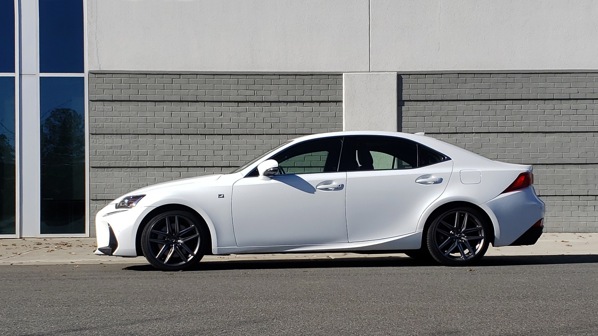 Used 2018 Lexus IS 300 F-SPORT / BSM / SUNROOF / REARVIEW / 18IN WHEELS for sale Sold at Formula Imports in Charlotte NC 28227 2