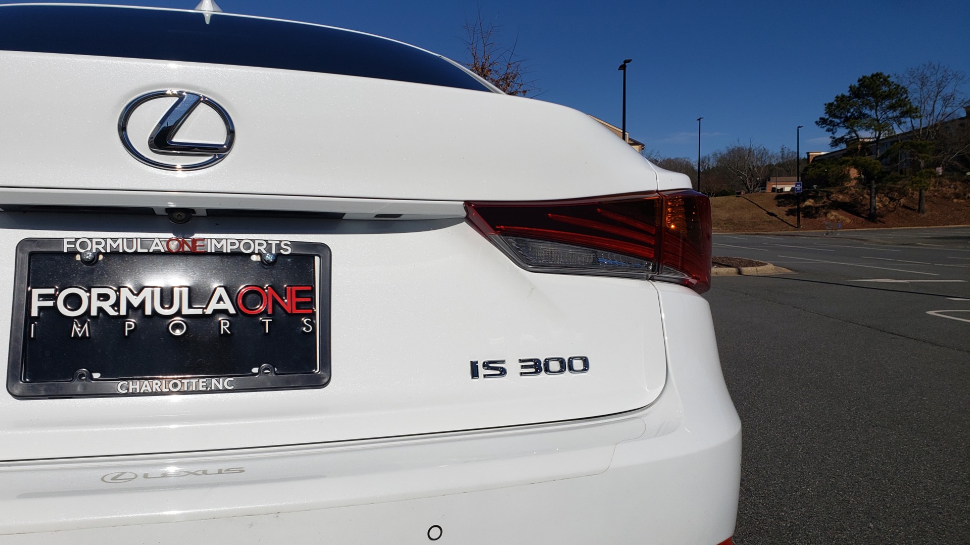 Used 2018 Lexus IS 300 F-SPORT / BSM / SUNROOF / REARVIEW / 18IN WHEELS for sale Sold at Formula Imports in Charlotte NC 28227 21