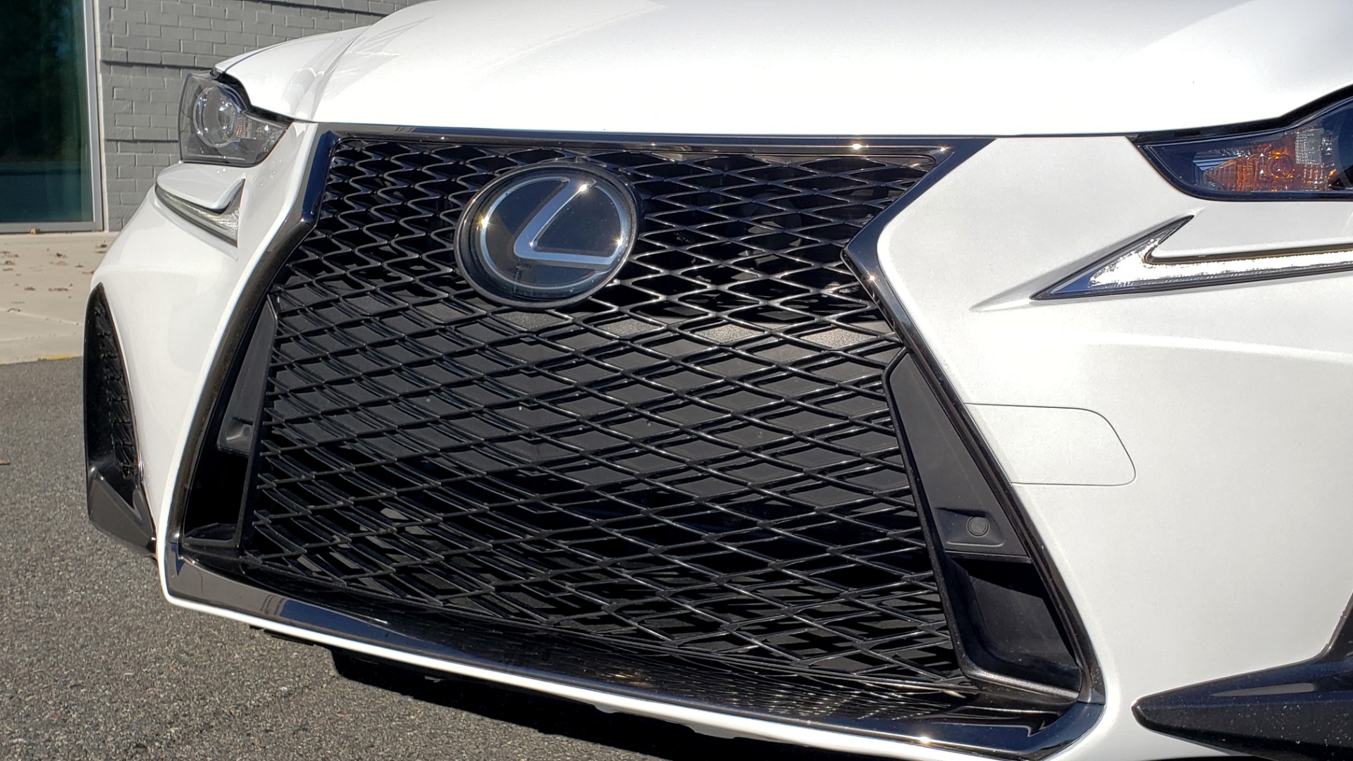 Used 2018 Lexus IS 300 F-SPORT / BSM / SUNROOF / REARVIEW / 18IN WHEELS for sale Sold at Formula Imports in Charlotte NC 28227 26
