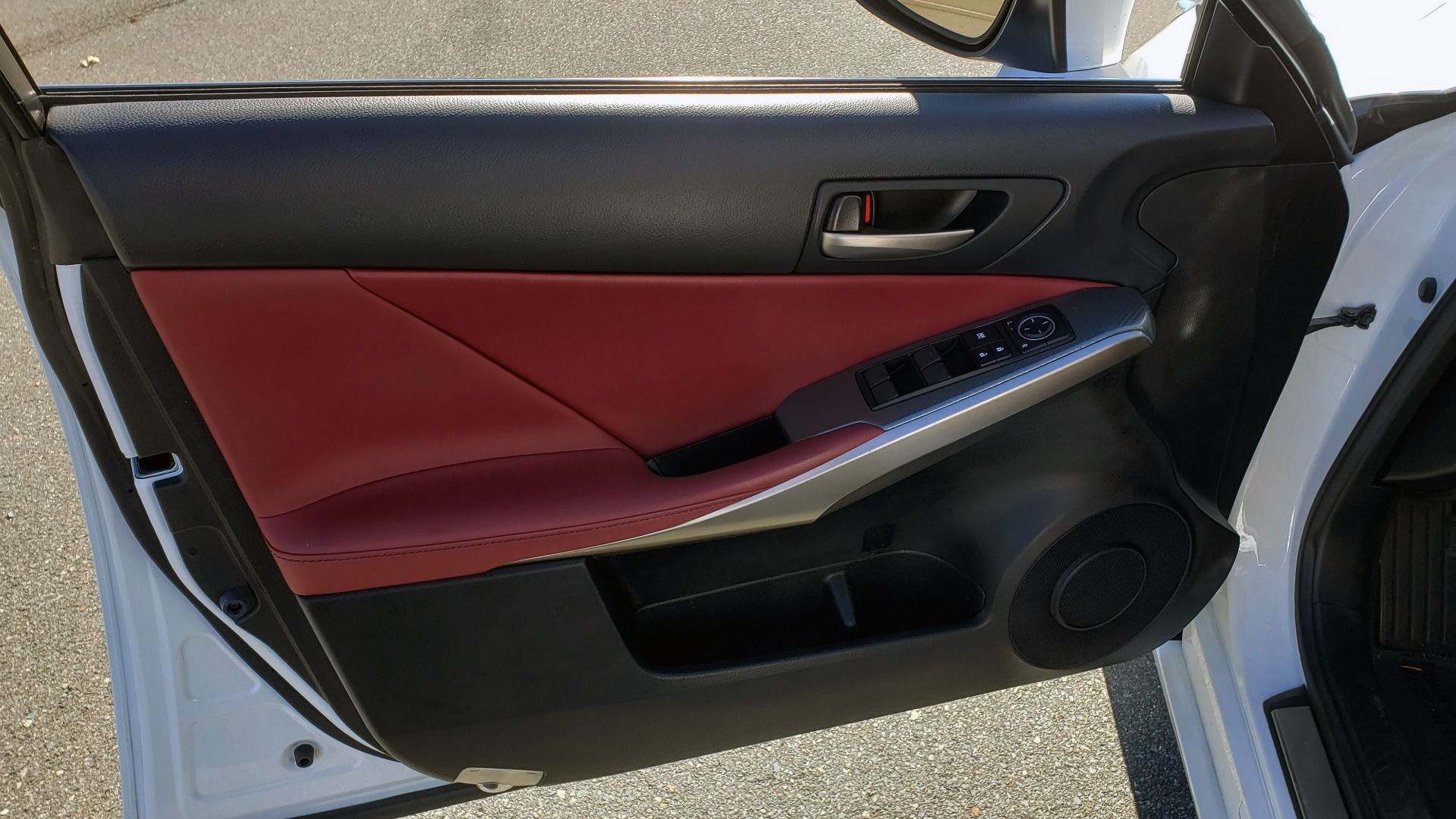 Used 2018 Lexus IS 300 F-SPORT / BSM / SUNROOF / REARVIEW / 18IN WHEELS for sale Sold at Formula Imports in Charlotte NC 28227 31