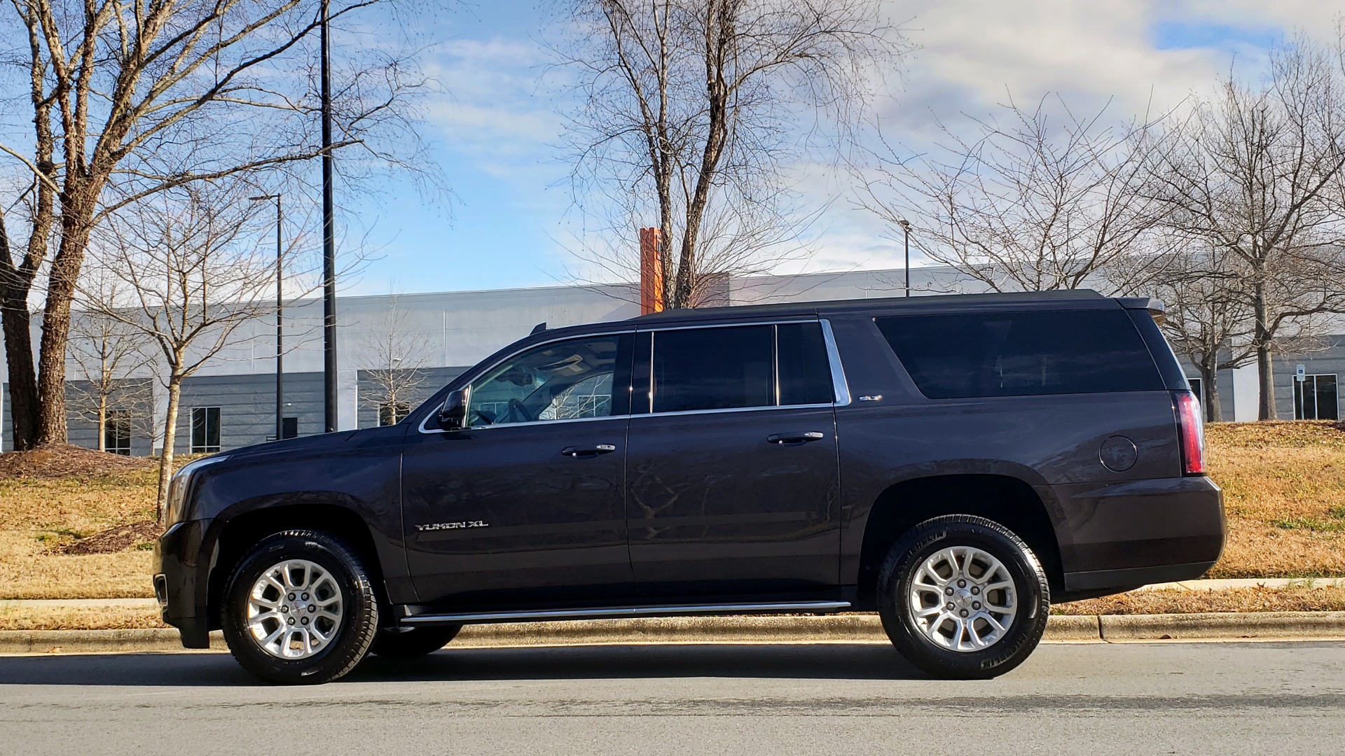 Used 2017 GMC YUKON XL SLT 4X4 / NAV / SUNROOF / BOSE / 3-ROW / REARVIEW for sale Sold at Formula Imports in Charlotte NC 28227 7