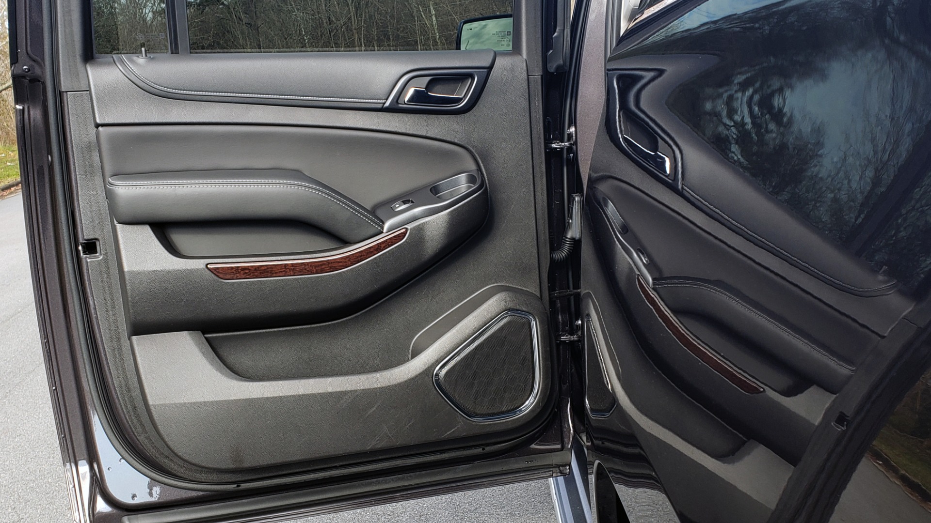 Used 2017 GMC YUKON XL SLT 4X4 / NAV / SUNROOF / BOSE / 3-ROW / REARVIEW for sale Sold at Formula Imports in Charlotte NC 28227 70
