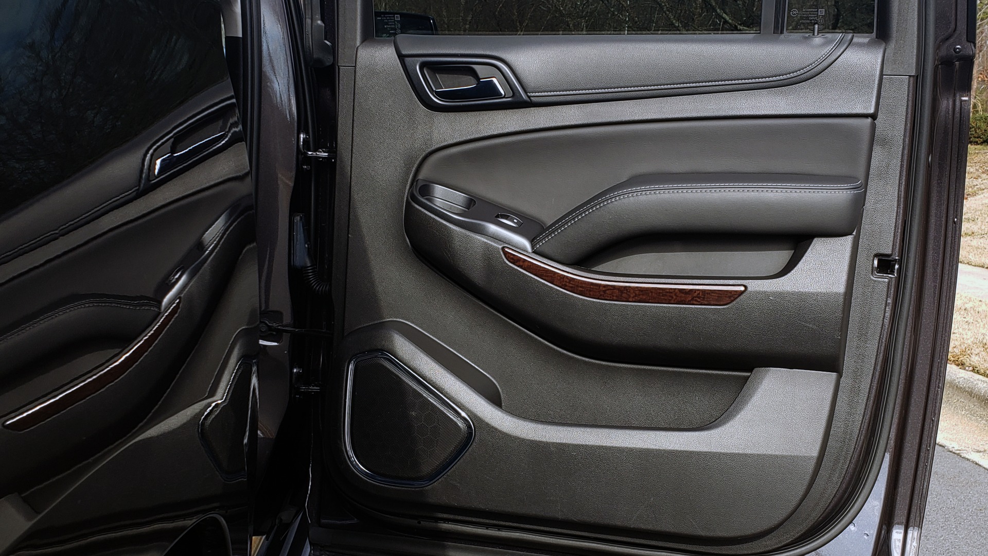 Used 2017 GMC YUKON XL SLT 4X4 / NAV / SUNROOF / BOSE / 3-ROW / REARVIEW for sale Sold at Formula Imports in Charlotte NC 28227 85