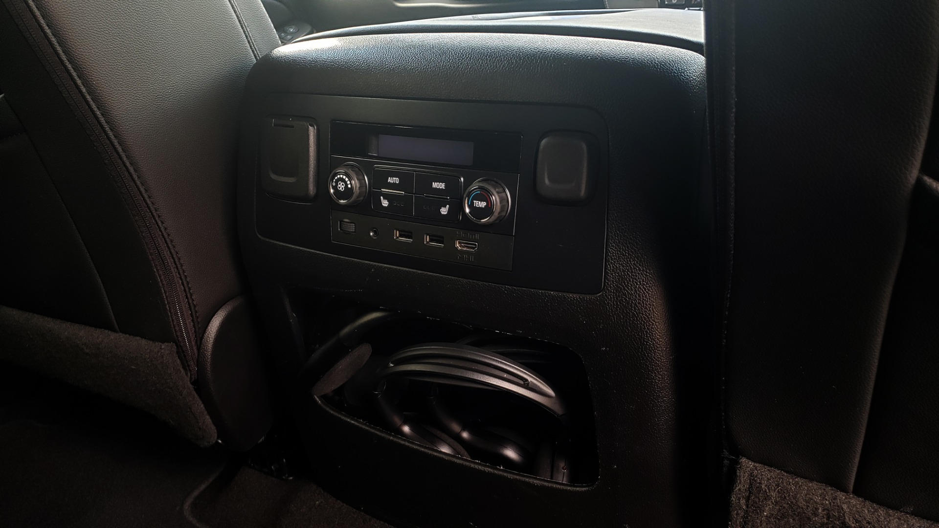 Used 2017 GMC Yukon XL SLT for sale $37,495 at Formula Imports in Charlotte NC 28227 91