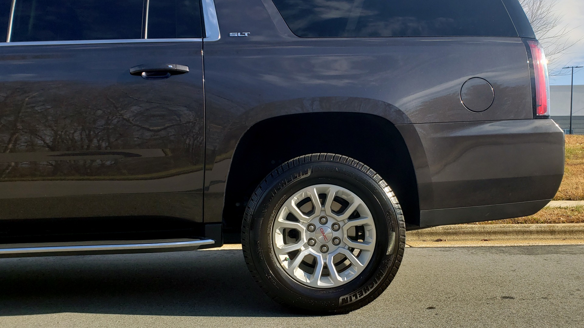 Used 2017 GMC Yukon XL SLT for sale $37,495 at Formula Imports in Charlotte NC 28227 96