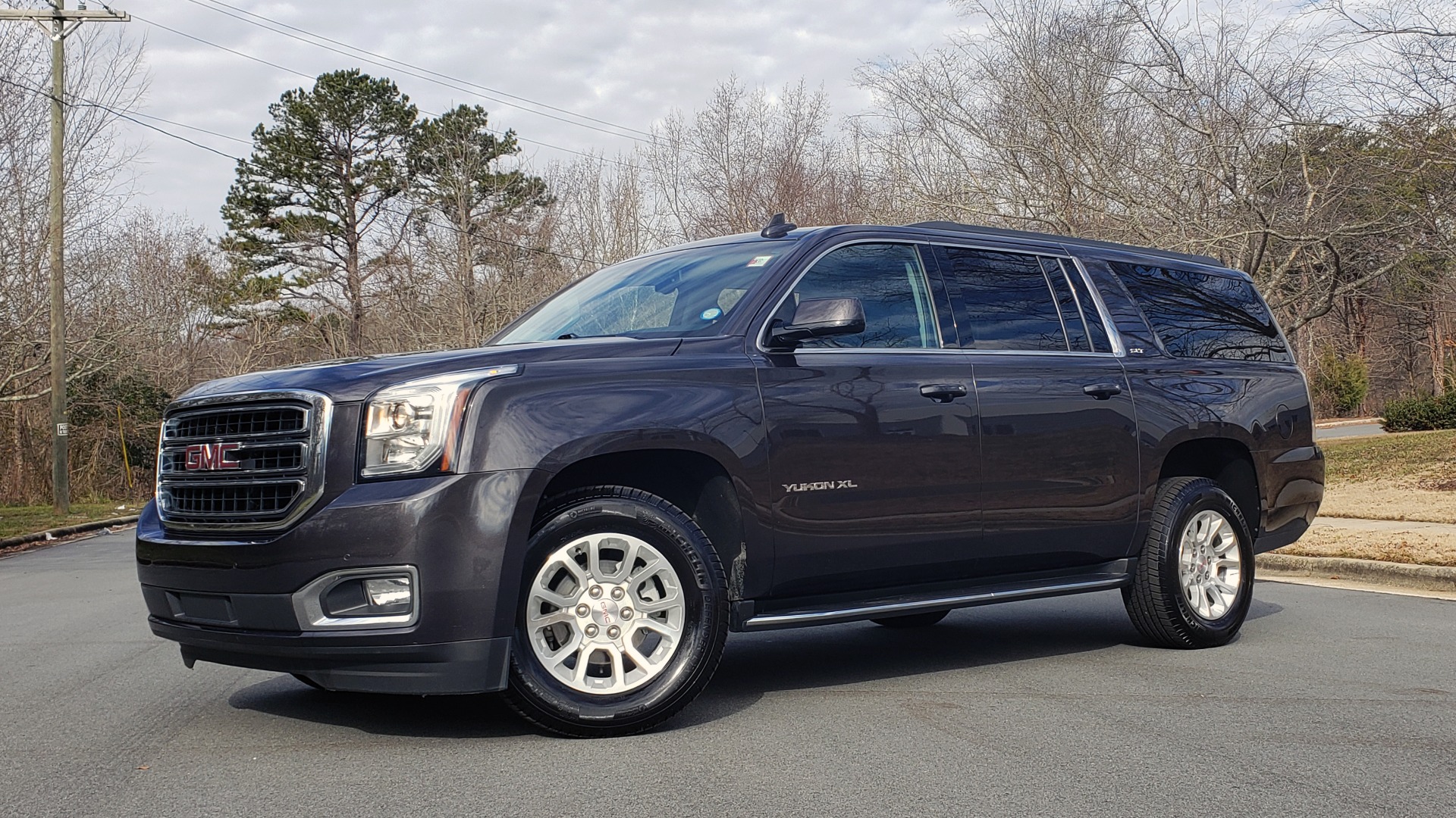 Used 2017 GMC Yukon XL SLT for sale $37,495 at Formula Imports in Charlotte NC 28227 1