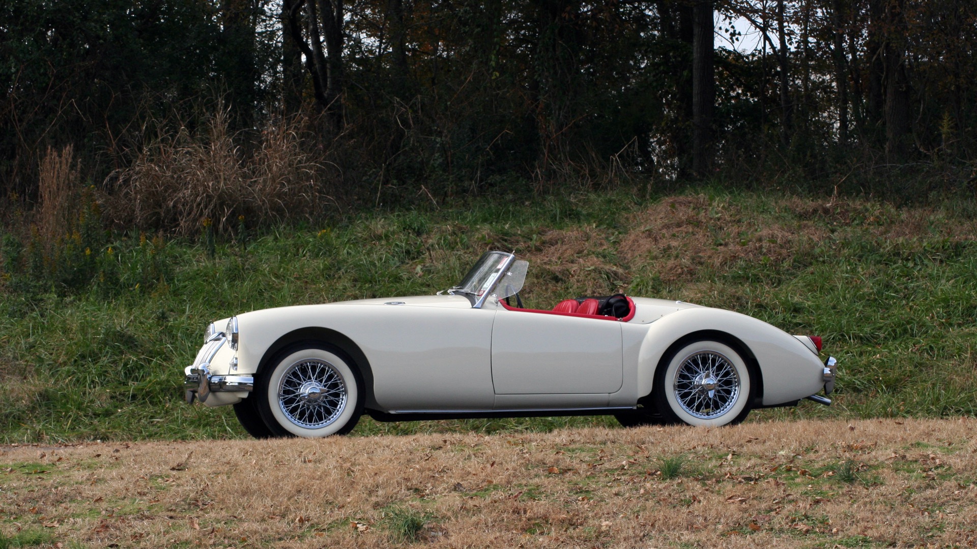 Used 1956 MG A ROADSTER / 4-SPD MAN / FULLY RESTORED / ALL NEW / SHOWROOM CONDITION for sale Sold at Formula Imports in Charlotte NC 28227 5
