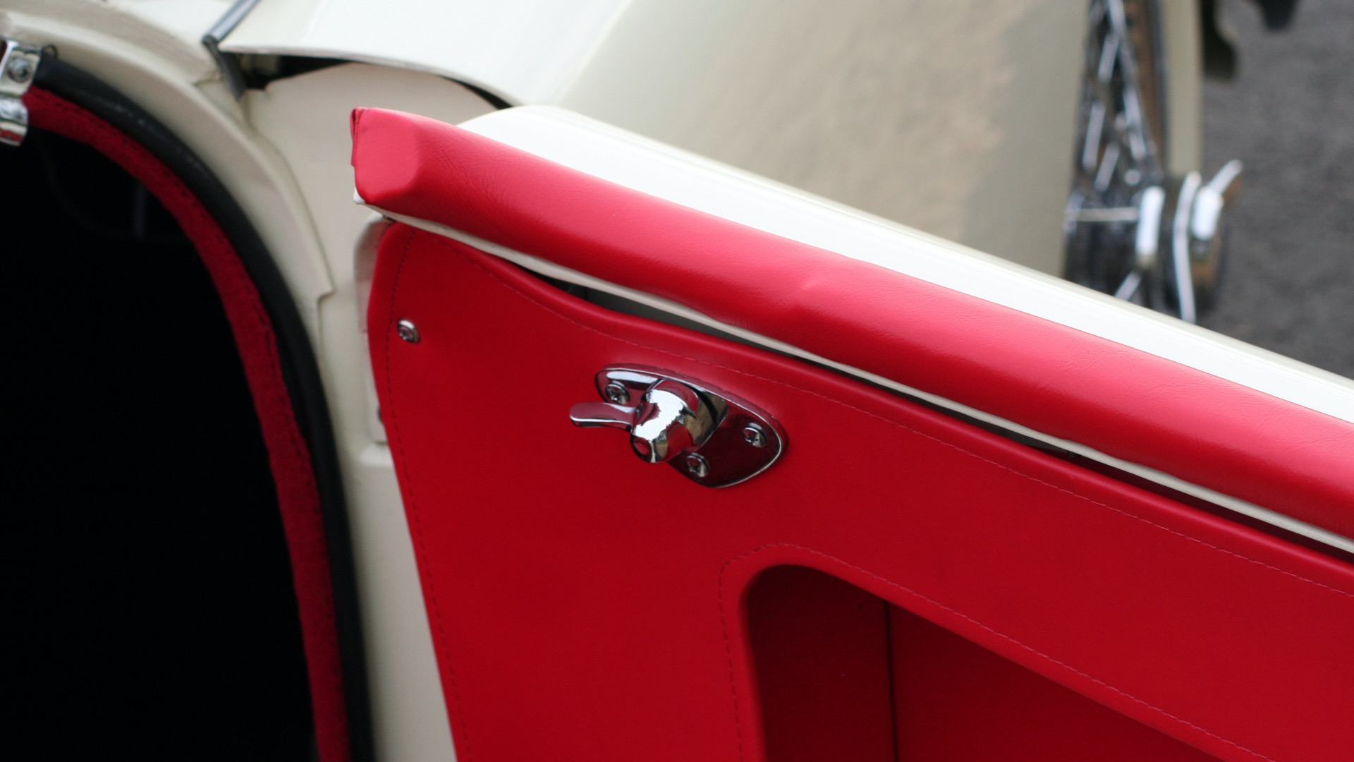 Used 1956 MG A ROADSTER / 4-SPD MAN / FULLY RESTORED / ALL NEW / SHOWROOM CONDITION for sale Sold at Formula Imports in Charlotte NC 28227 70