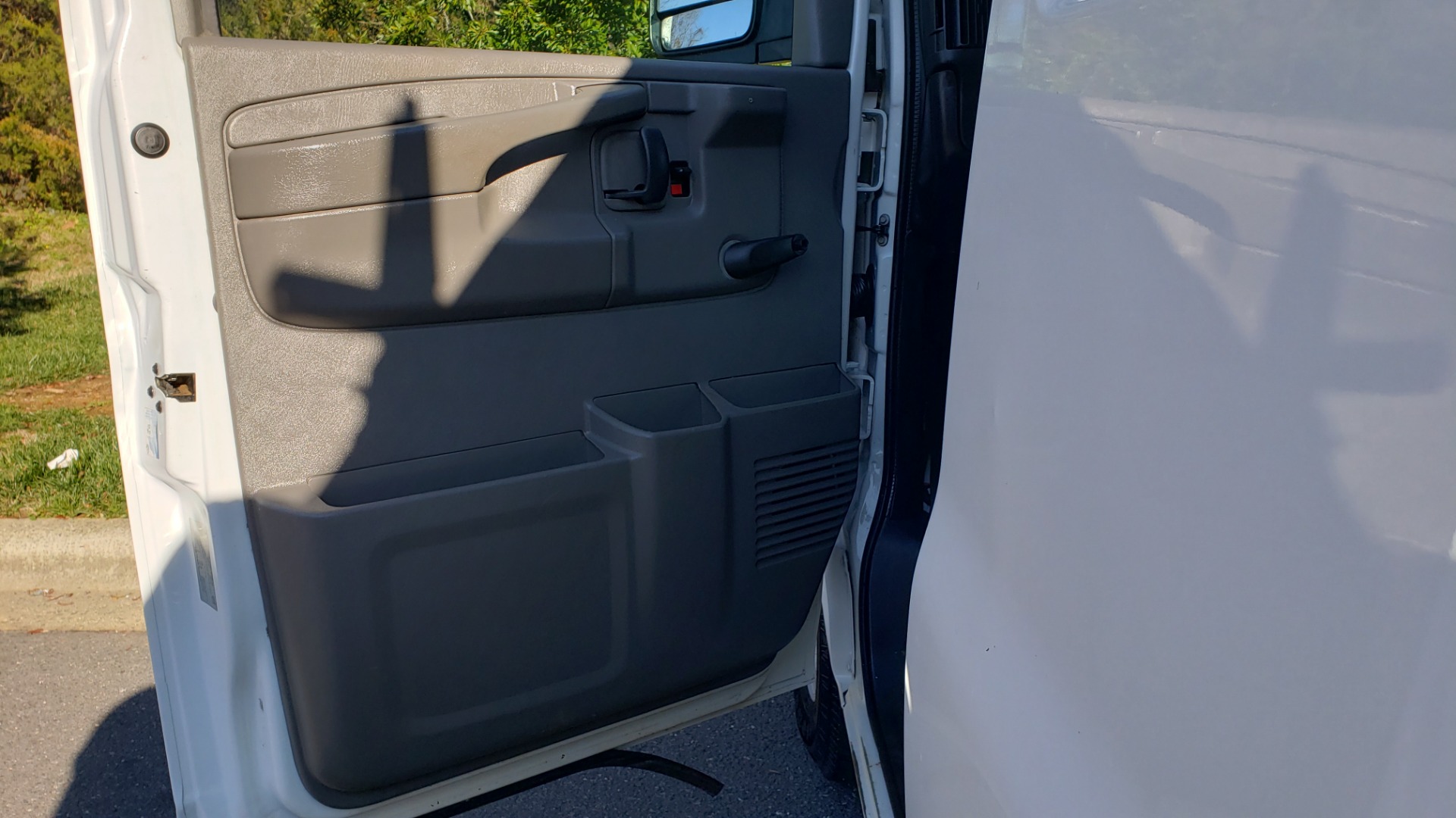 Used 2012 Chevrolet EXPRESS WORK VAN 1500 / 135 WB / 4.3L V6 / 4-SPD AUTO / ROOF RACK for sale Sold at Formula Imports in Charlotte NC 28227 26