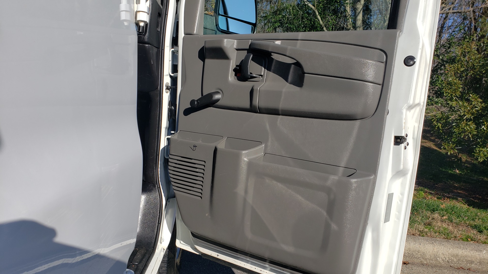 Used 2012 Chevrolet EXPRESS WORK VAN 1500 / 135 WB / 4.3L V6 / 4-SPD AUTO / ROOF RACK for sale Sold at Formula Imports in Charlotte NC 28227 37